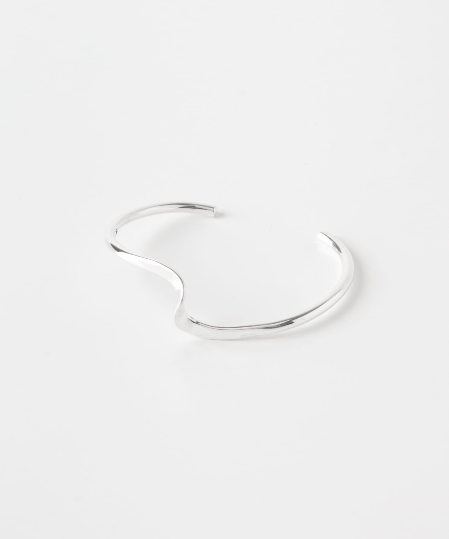 XOLO　LOPSIDED BANGLE