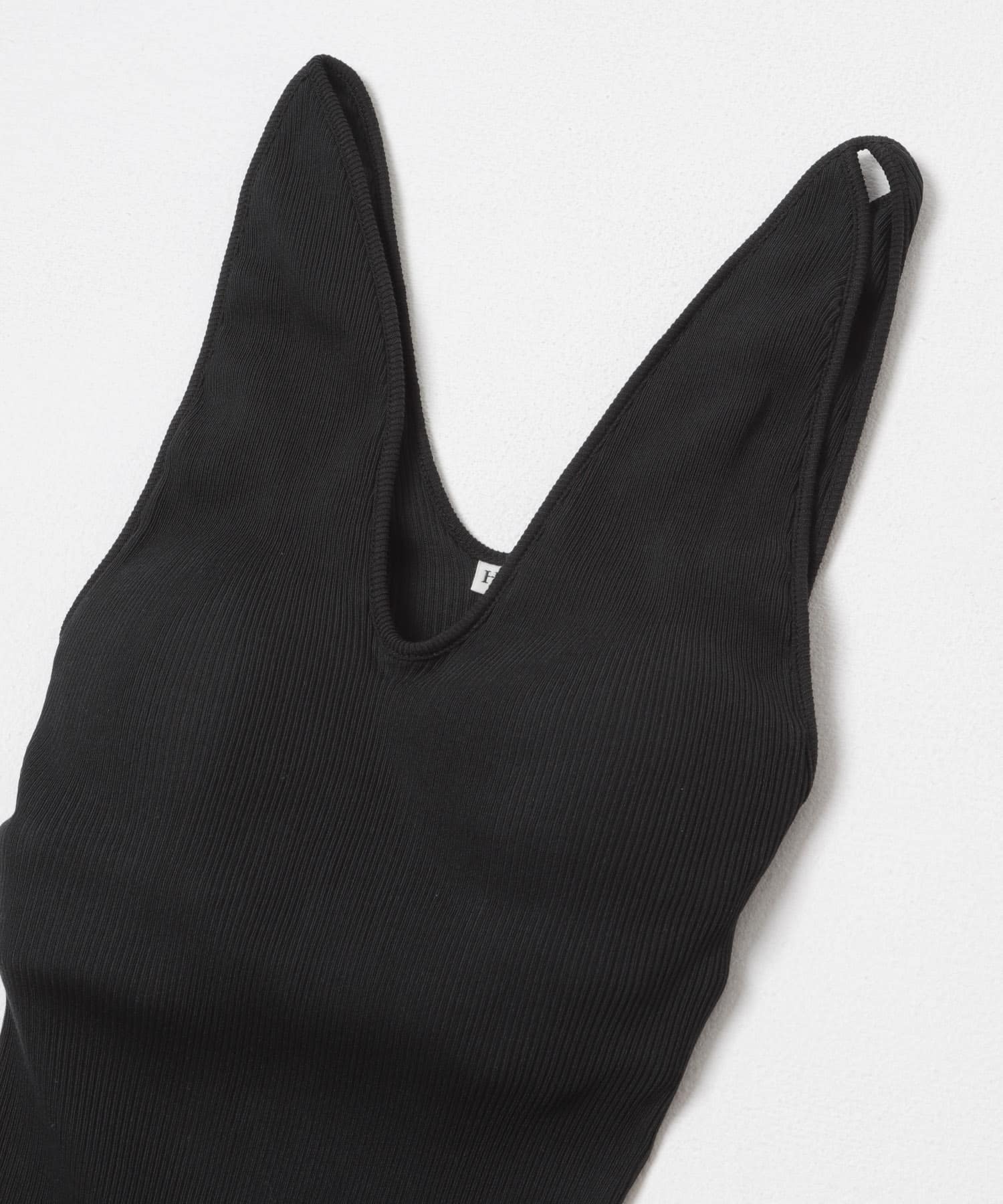 HAKUJI　TWIST COTTON V-NECK TANK BLACK Free