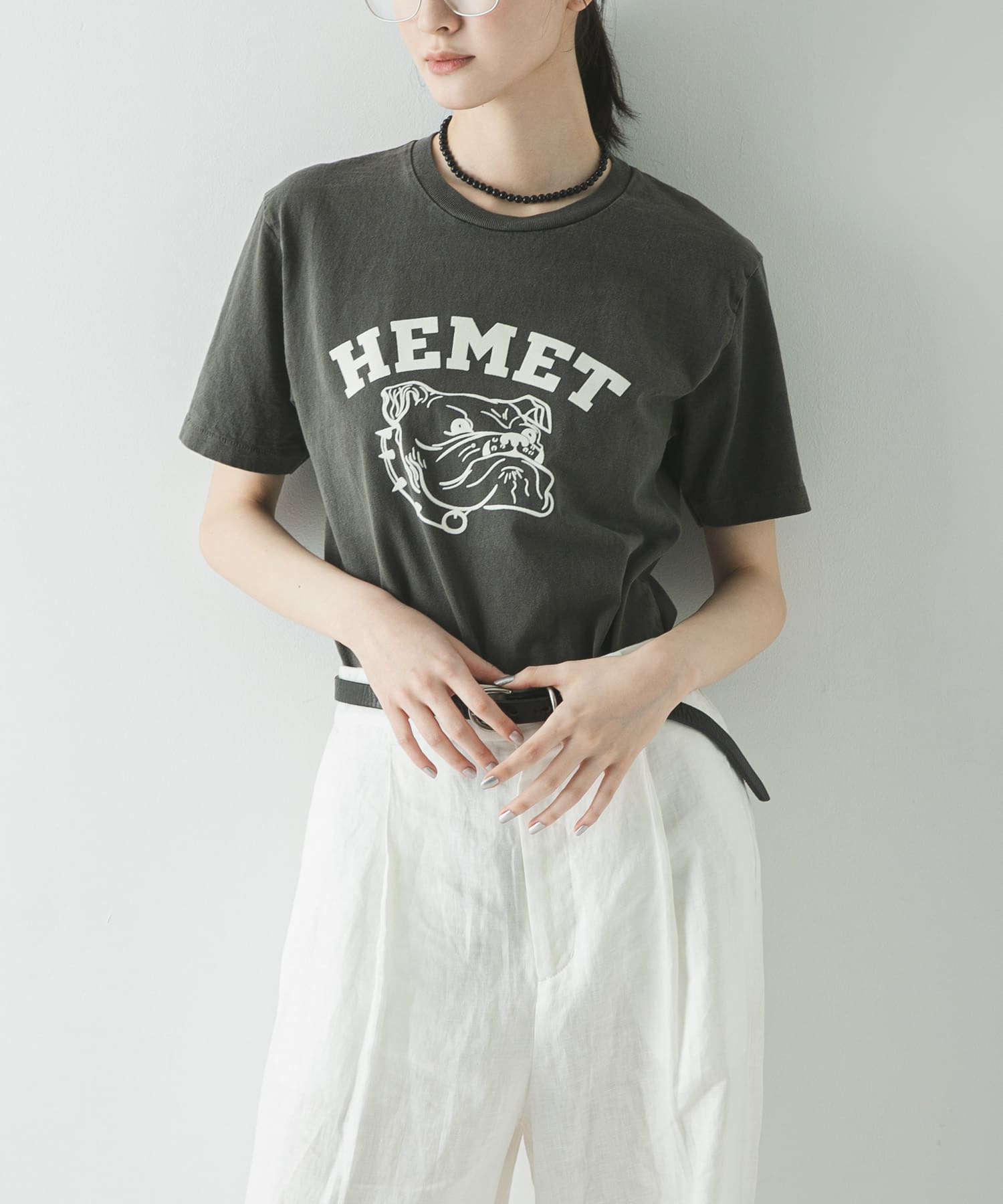 V BLACK