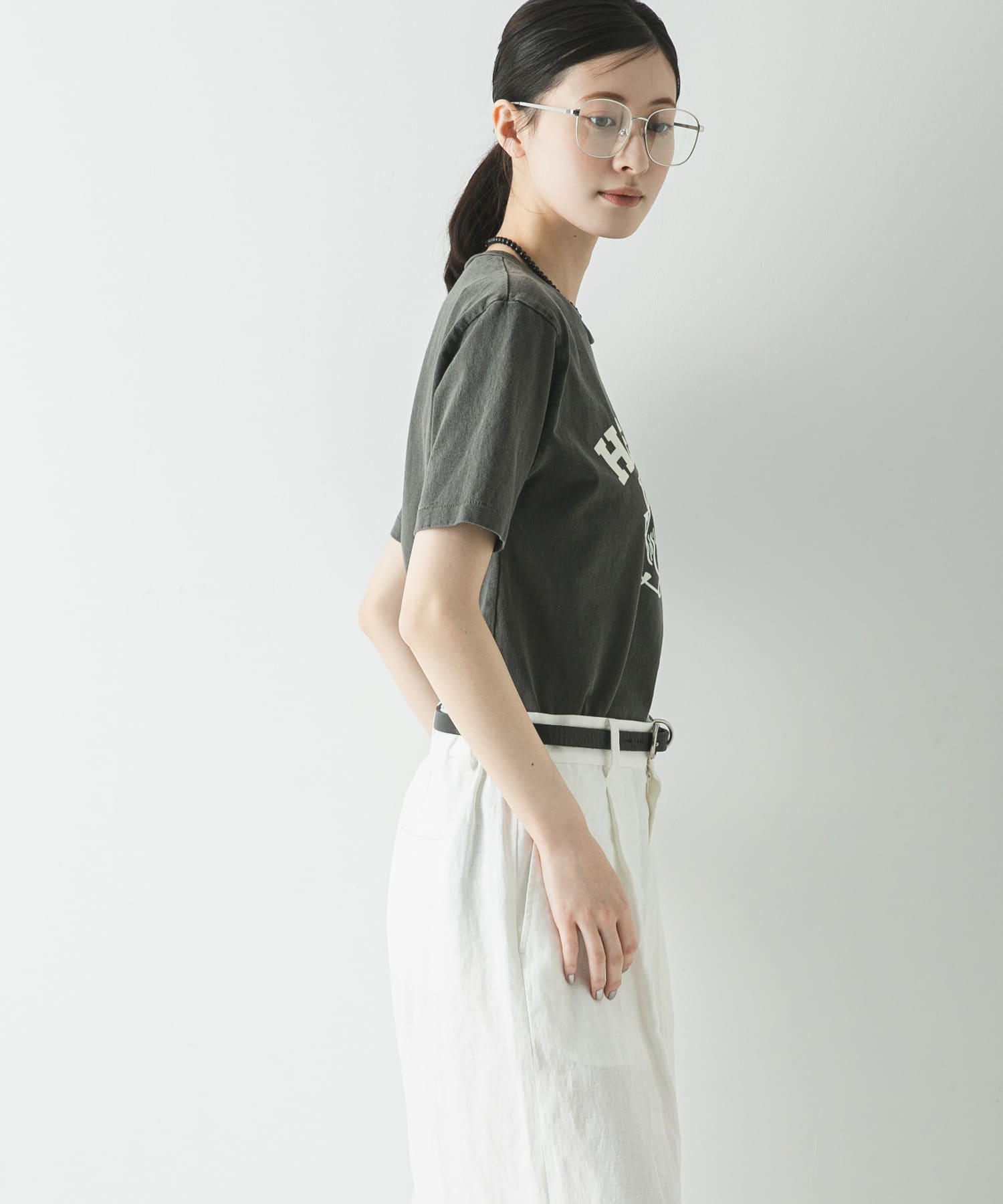 V BLACK