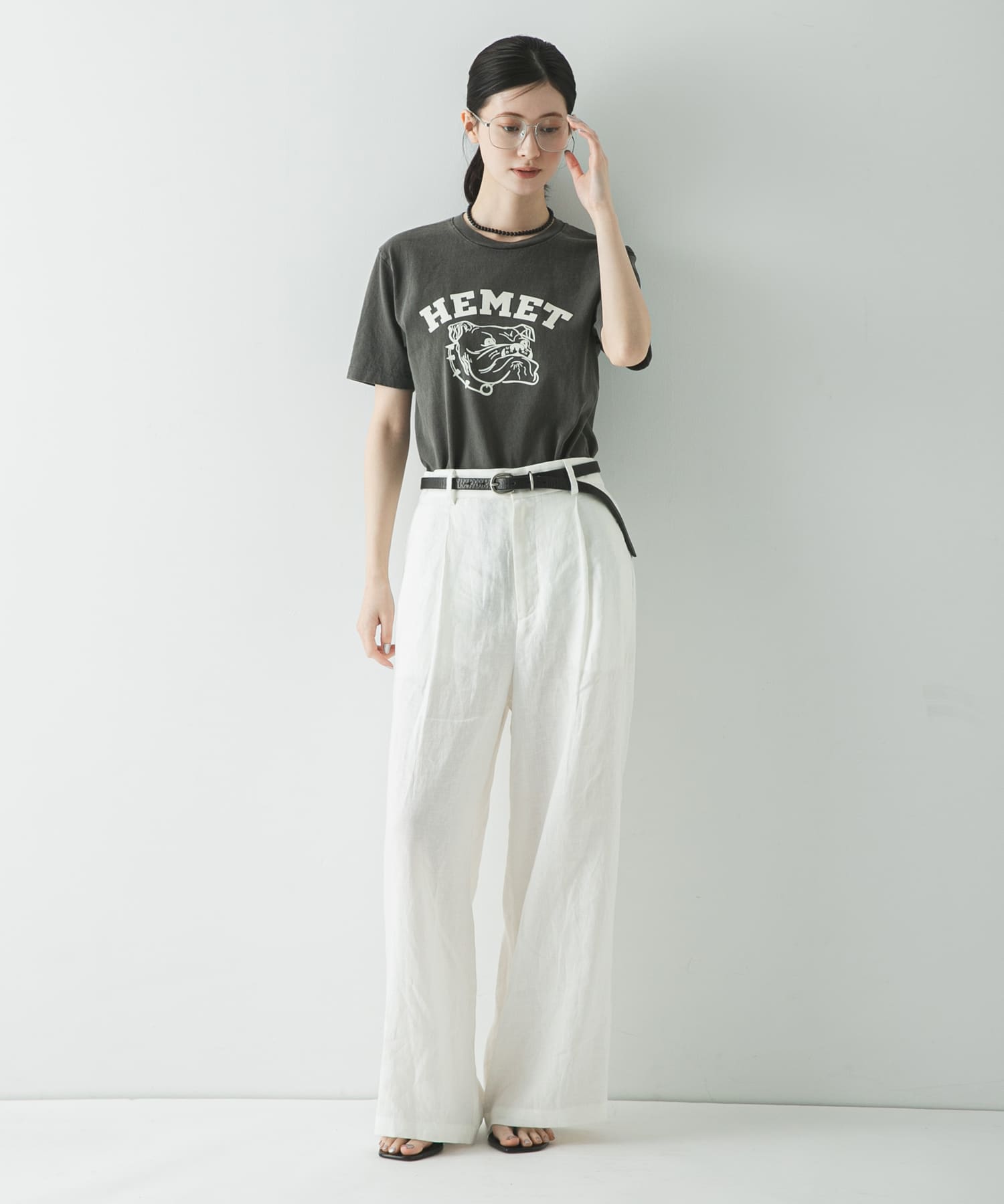 V BLACK