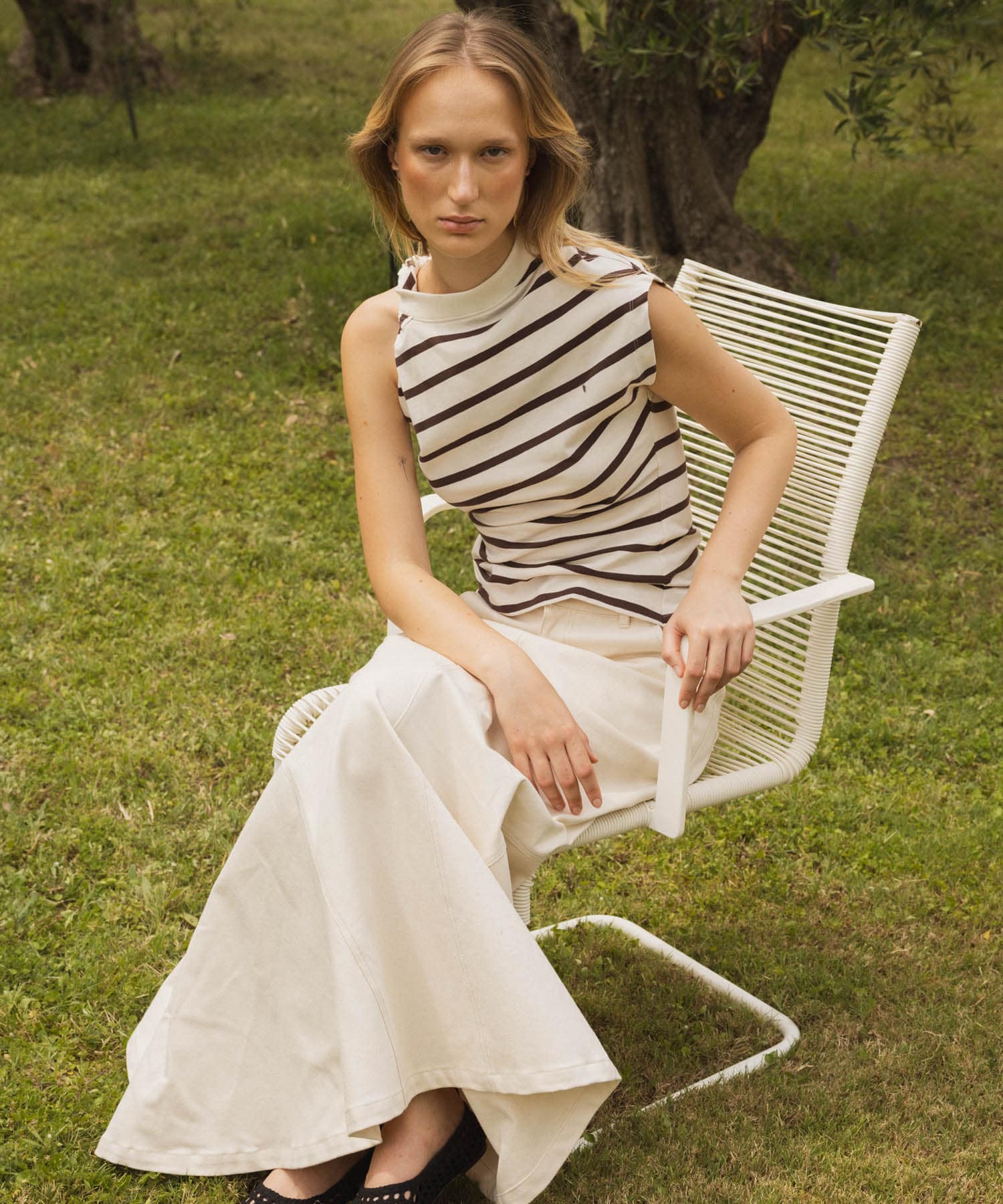 ESTHE　STRIPE TWIST ASYMMETRIC T-SHIRTS