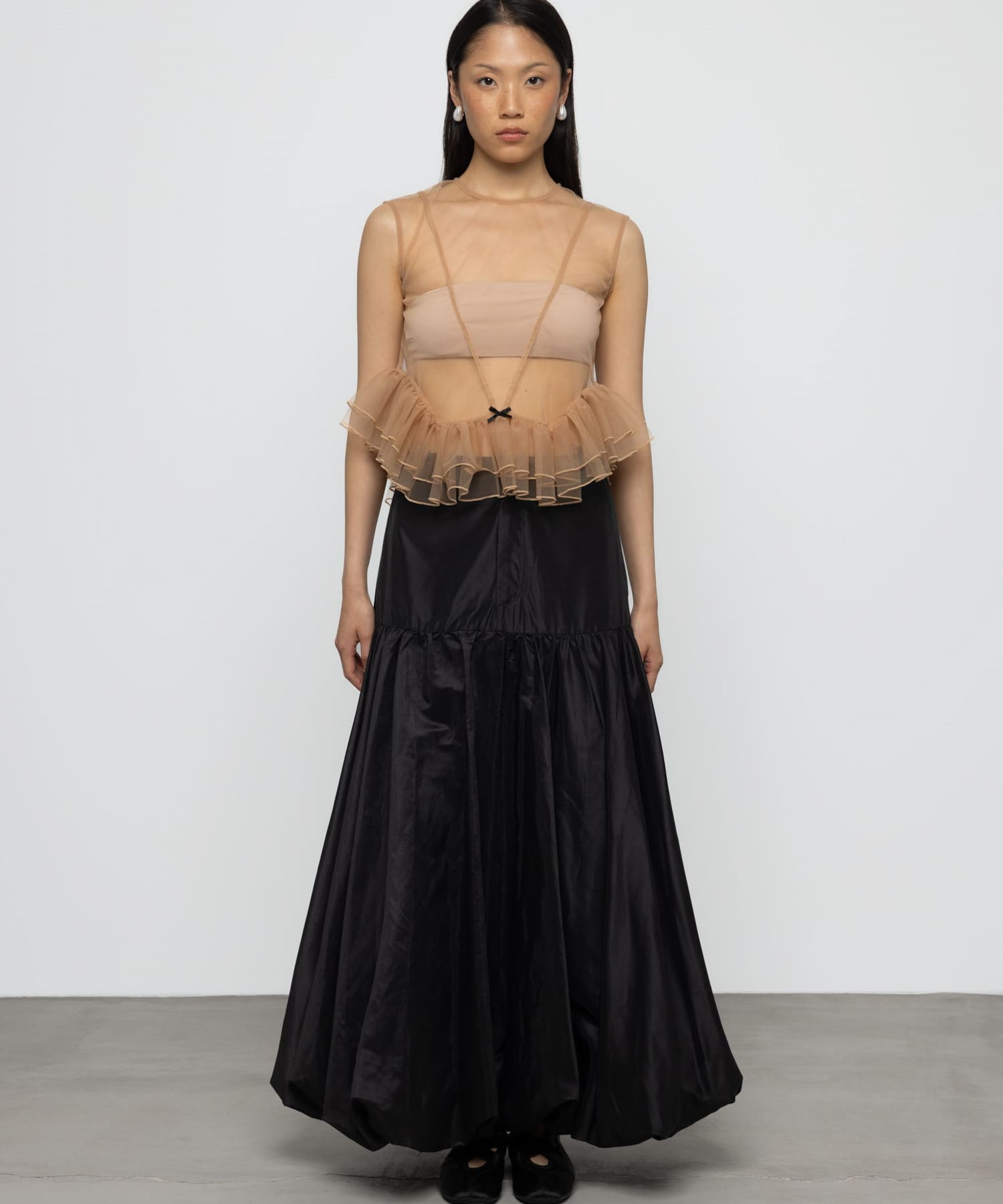 ESTHE TULLE PEPLUM RUFFLE TOP(S BEIGE): トップス｜URBAN RESEARCH