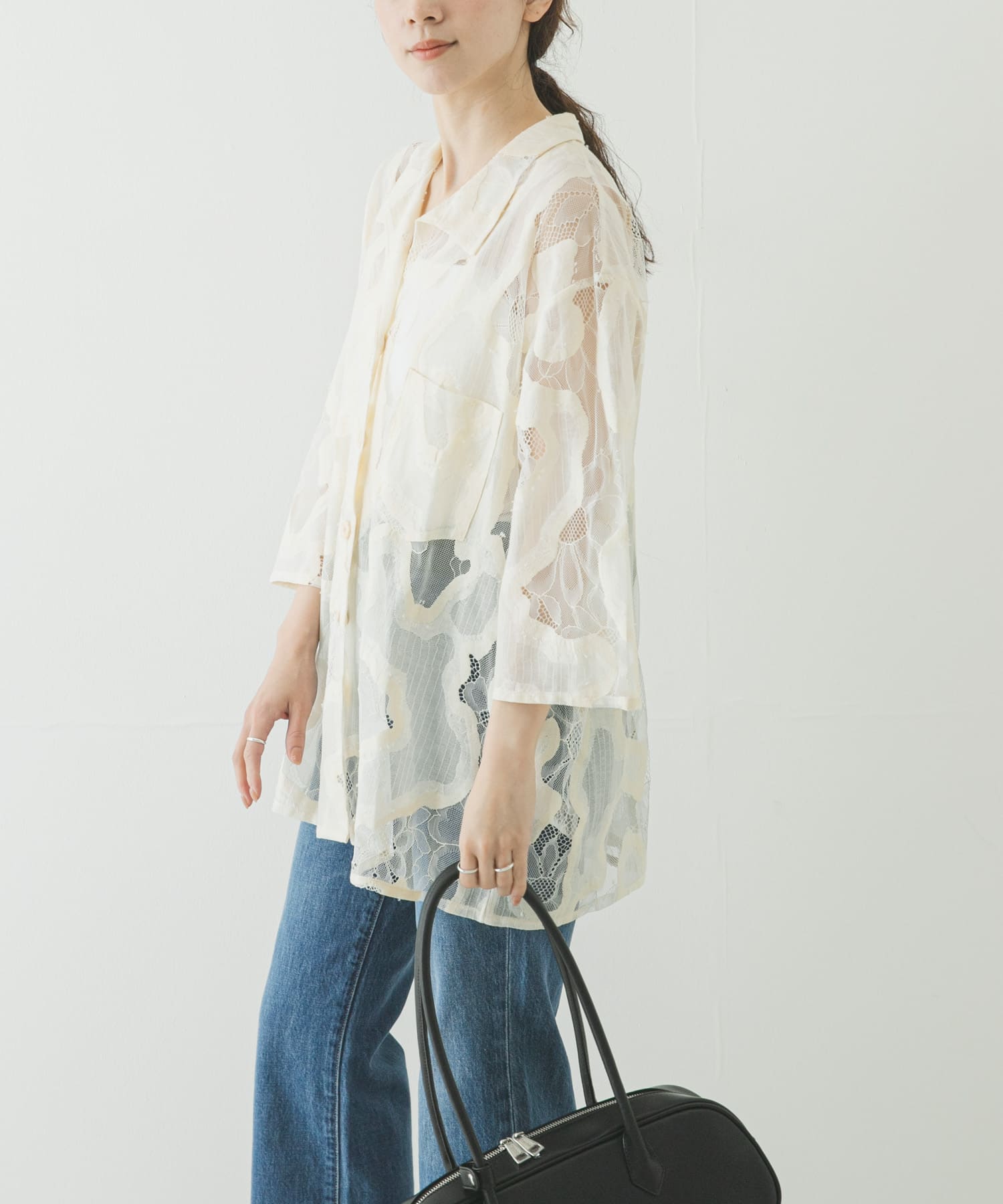 OFF WHITE