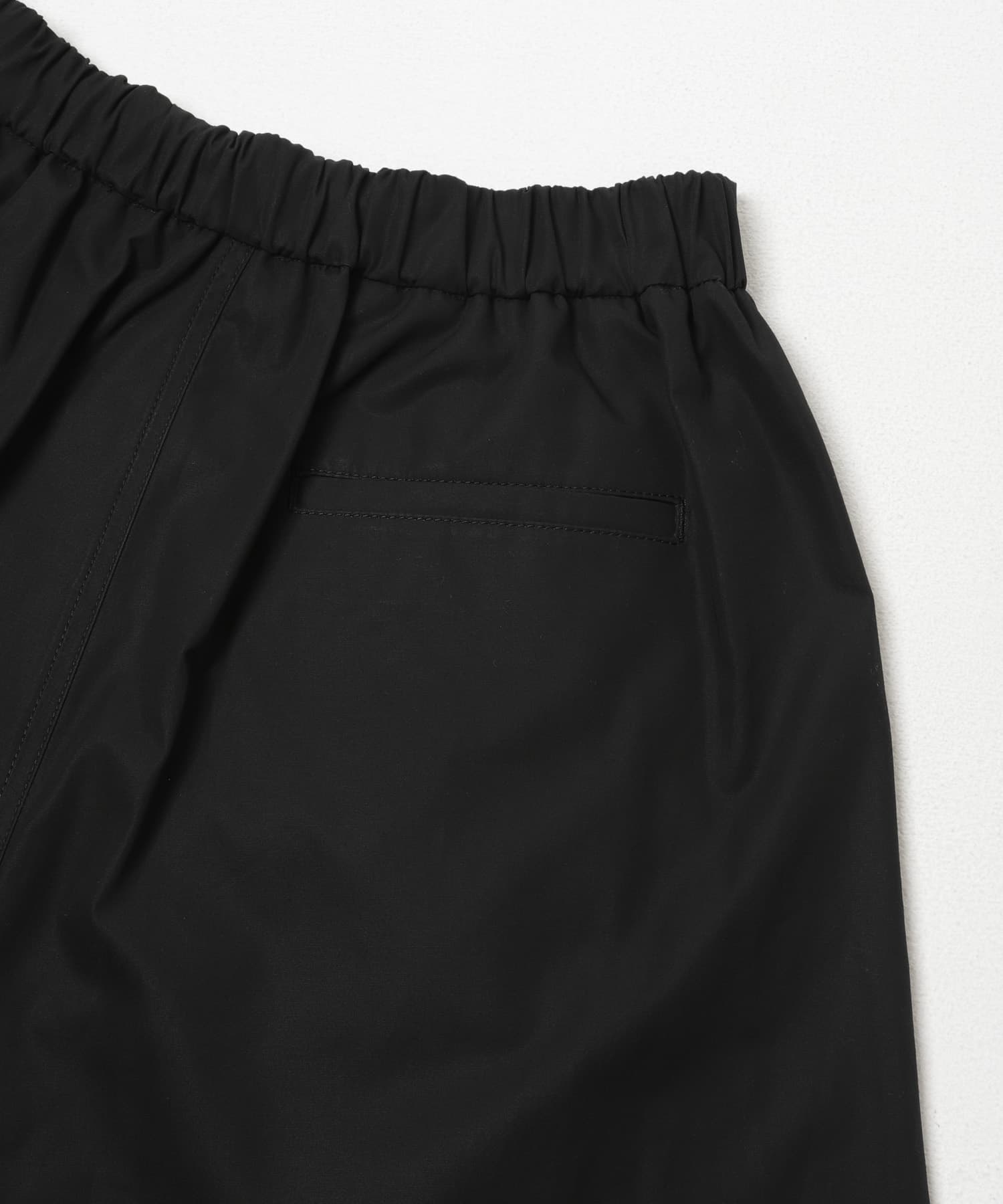 AMOMENTO TWO TUCK WIDE SHORTS(M BLACK): ボトム｜URBAN RESEARCH公式