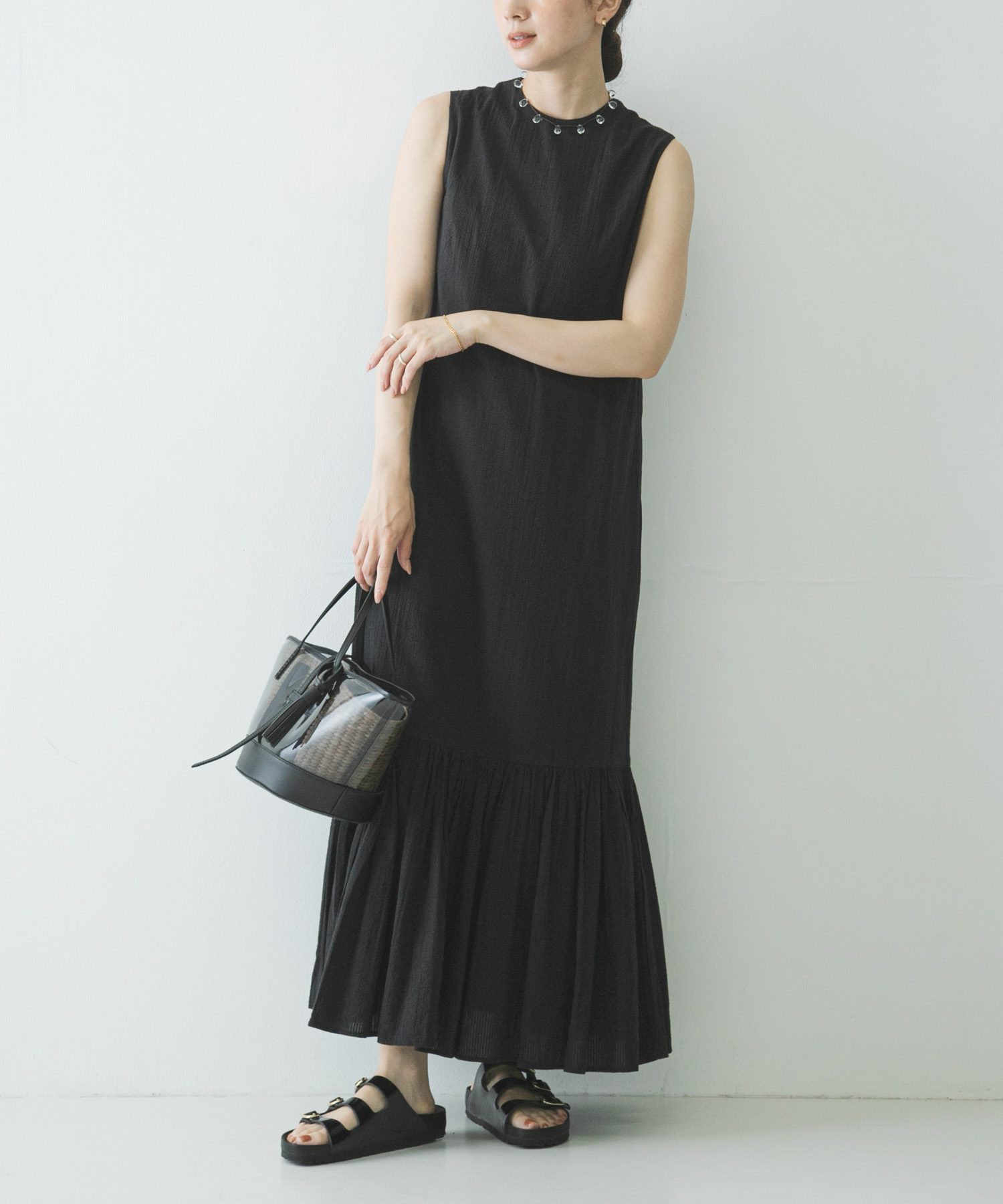 HS BLACK