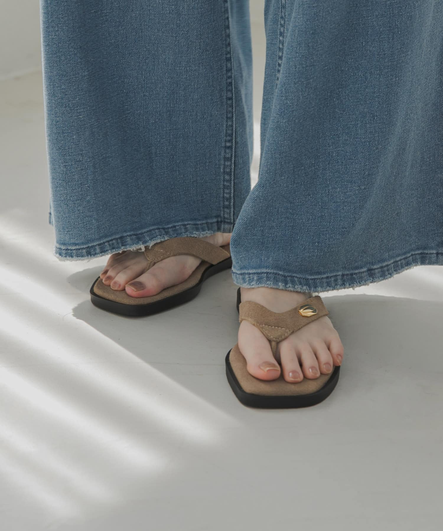 カミナンド　THONG SANDALS MOCCA 6