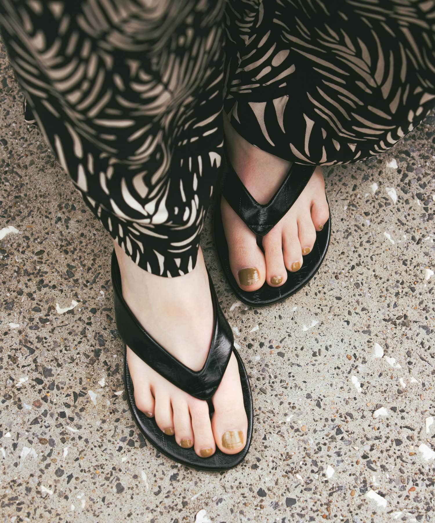 LE MONDE BERYL　FLAT THONG SANDAL