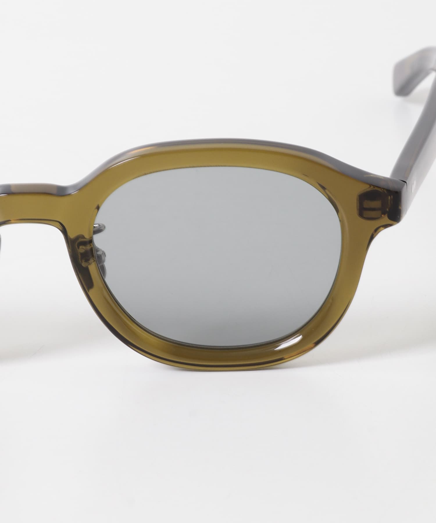V OLIVE