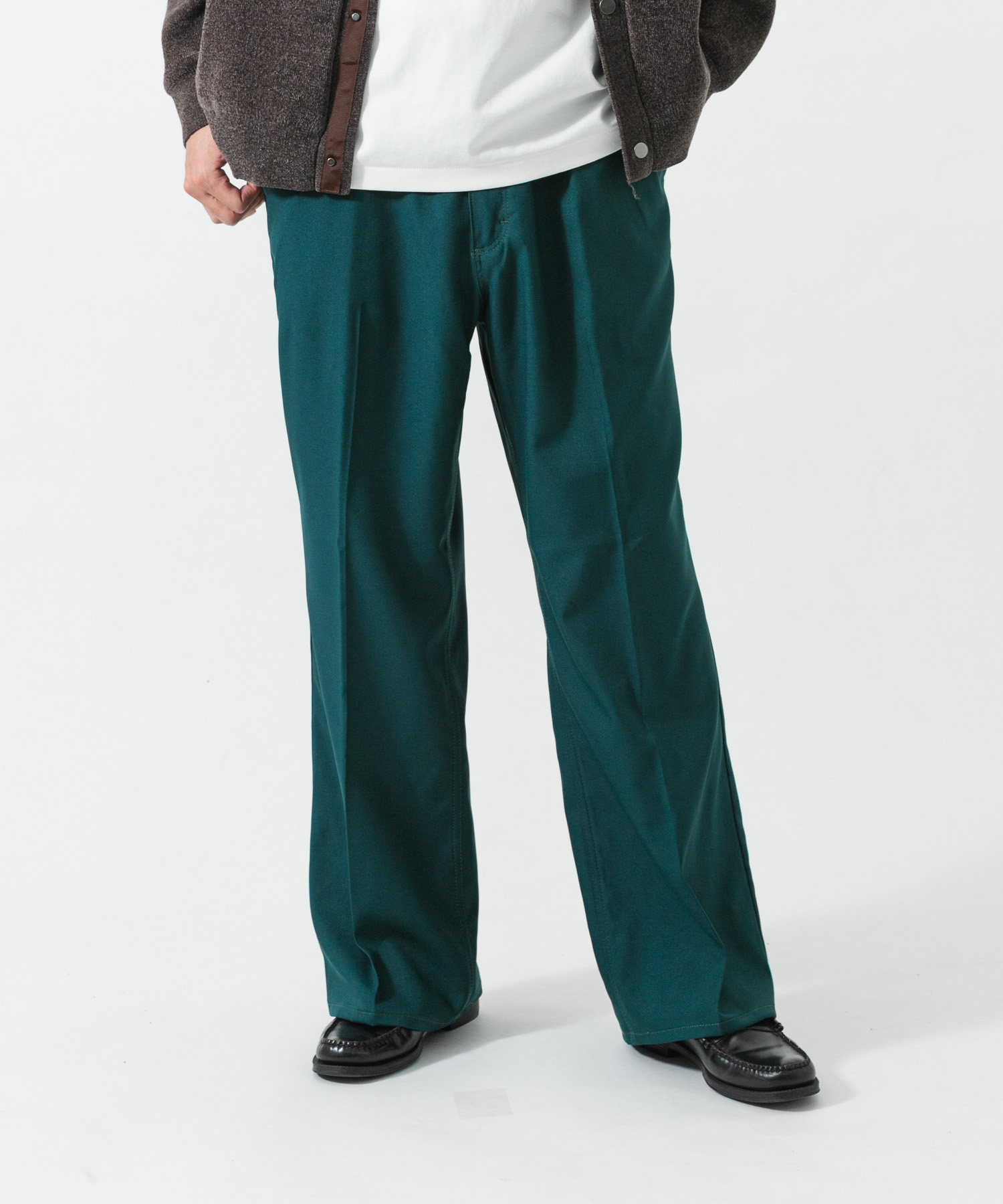 GREEN