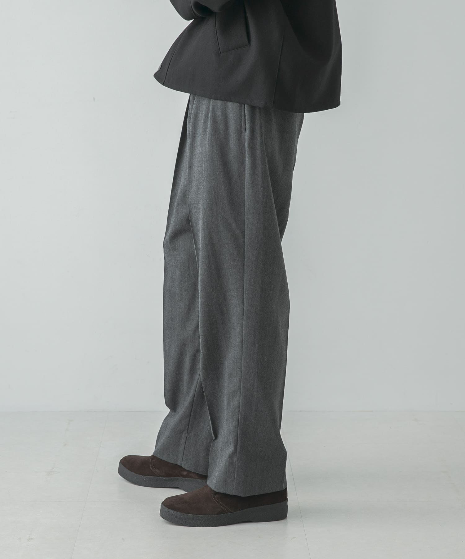 身長：186cm サイズ：34