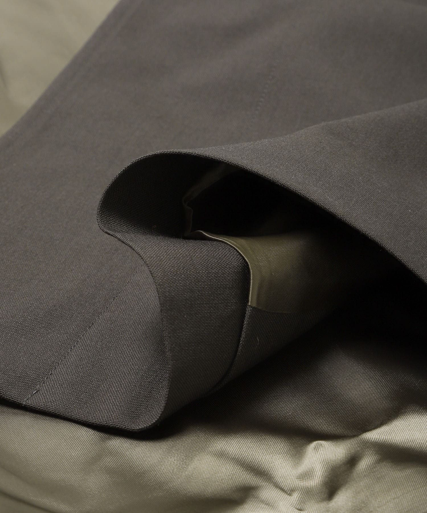 DARK OLIVE