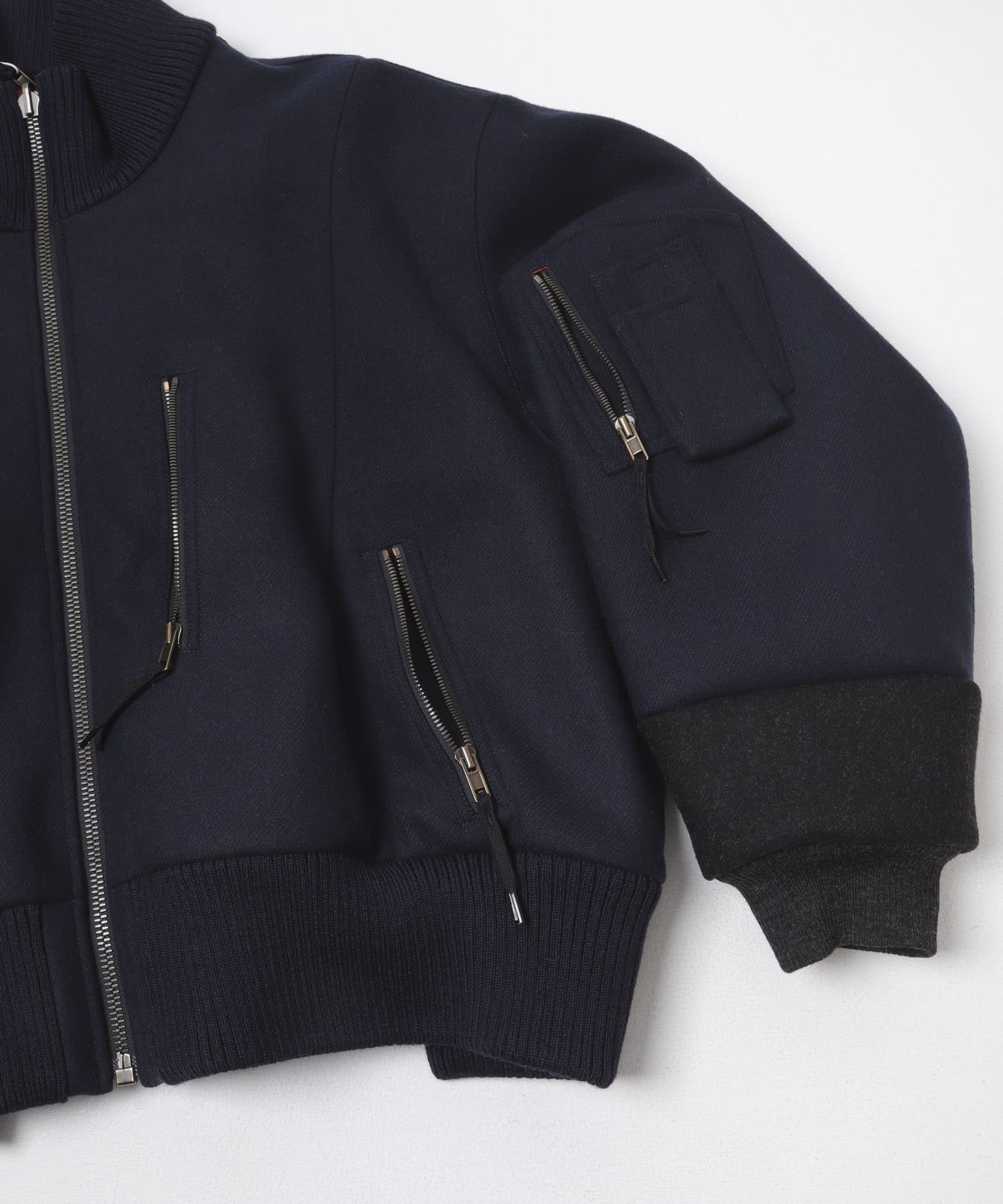 961 BLACK
