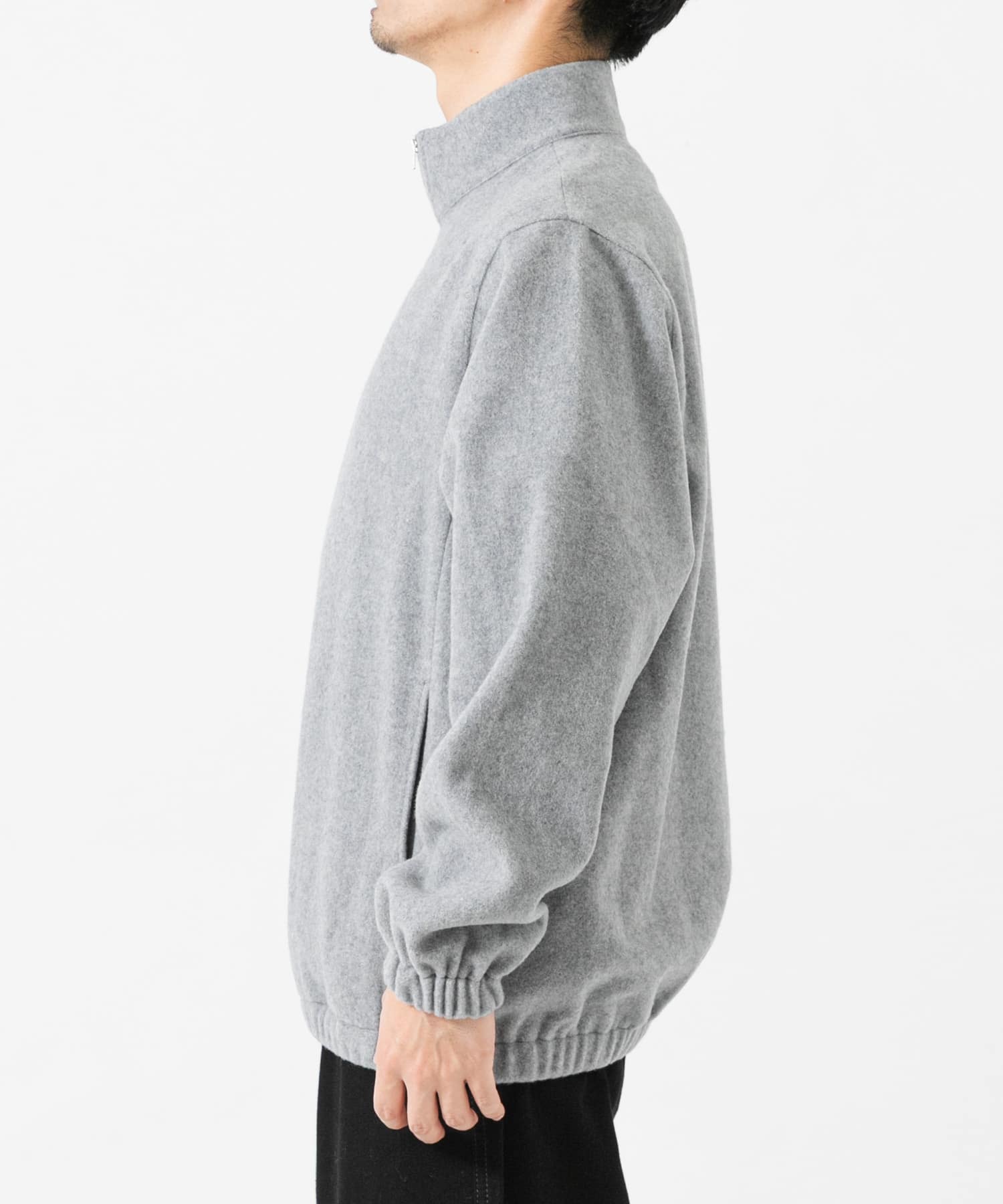 身長 : 172cm サイズ : 4