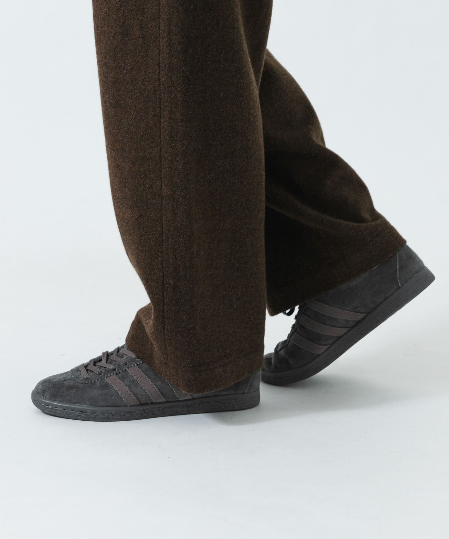 『26-31サイズ』『別注』adidas×URBAN RESEARCH　TOBACCO シンダー 26