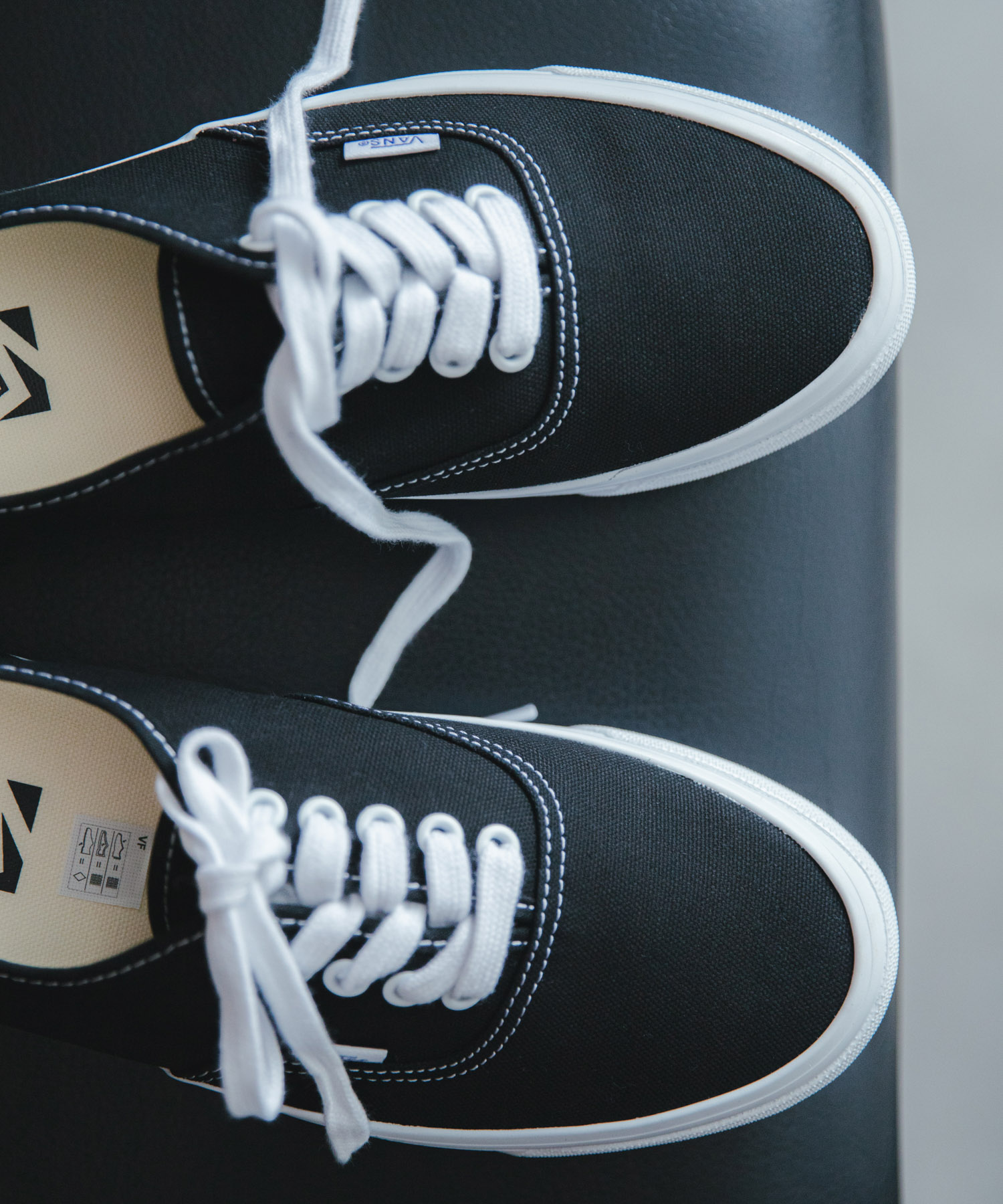 LX BLK/WHT