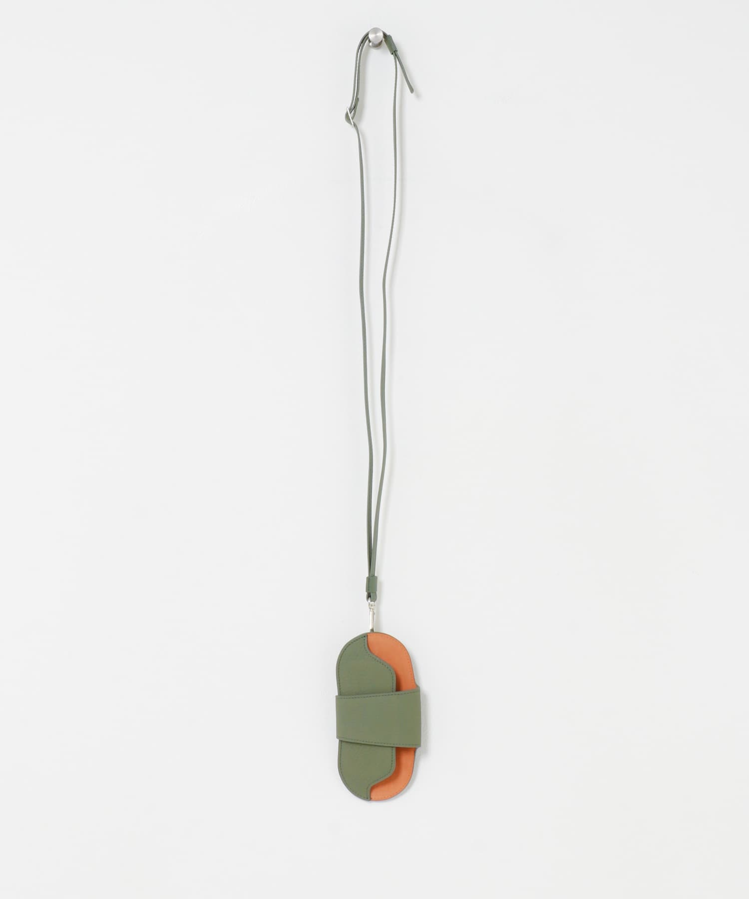 ITTI　HERRIE GLASS NECKLACE OLIVE Free