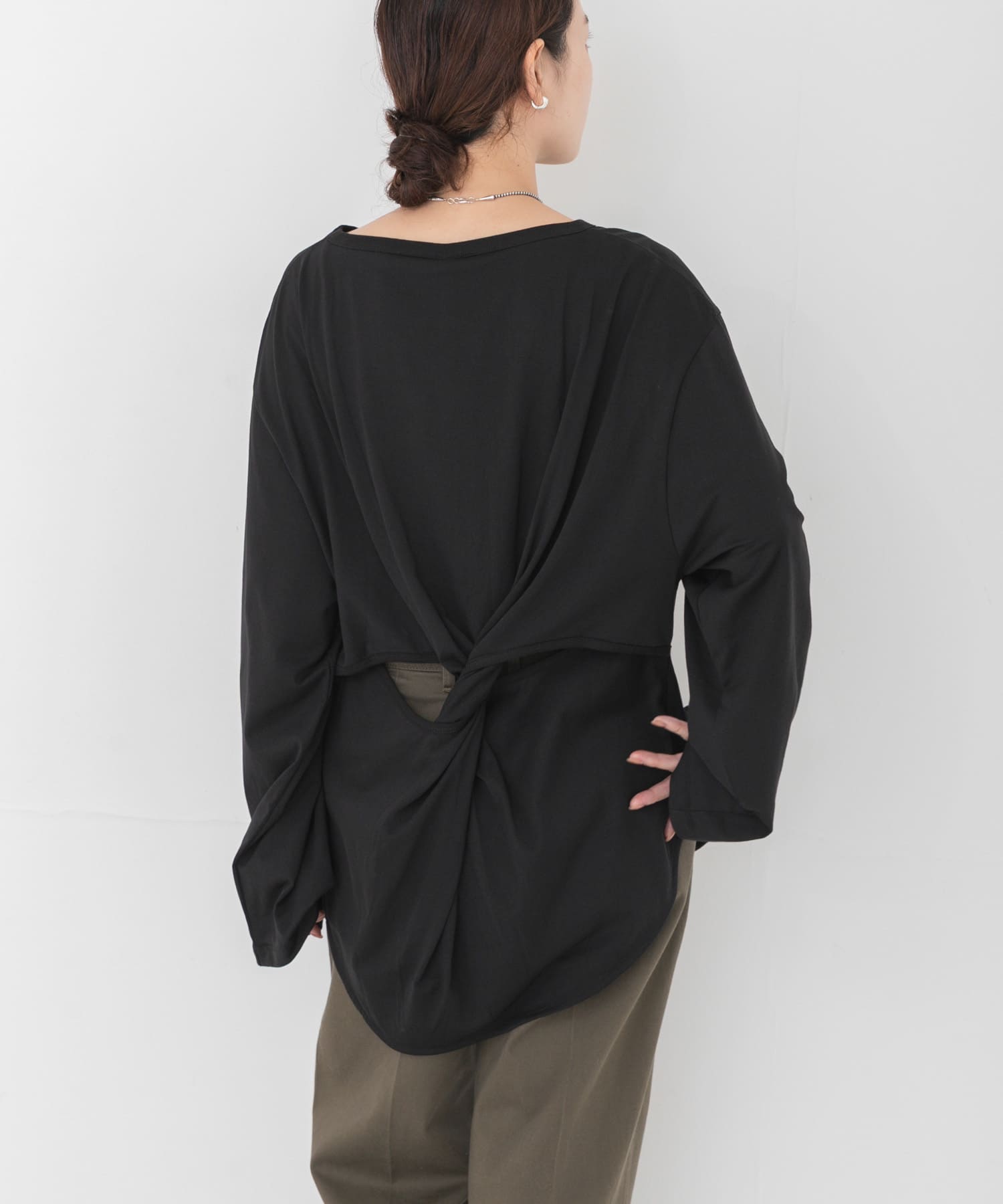 HAKUJI　BACK TWIST PULLOVER
