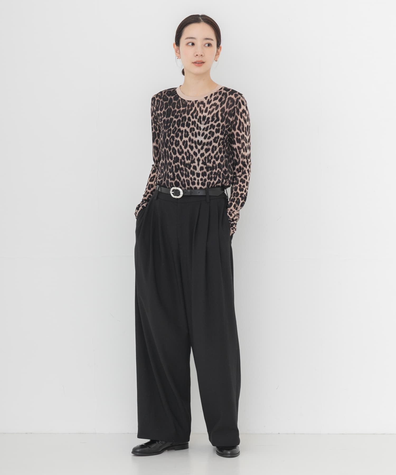 BASERANGE LONG SLEEVE T-SHIRTS(S LEOPARD): トップス｜URBAN
