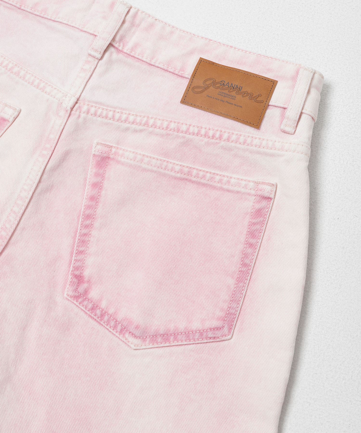 GANNI　SPRAY DENIM ANGI JEANS PALE LILAC 26