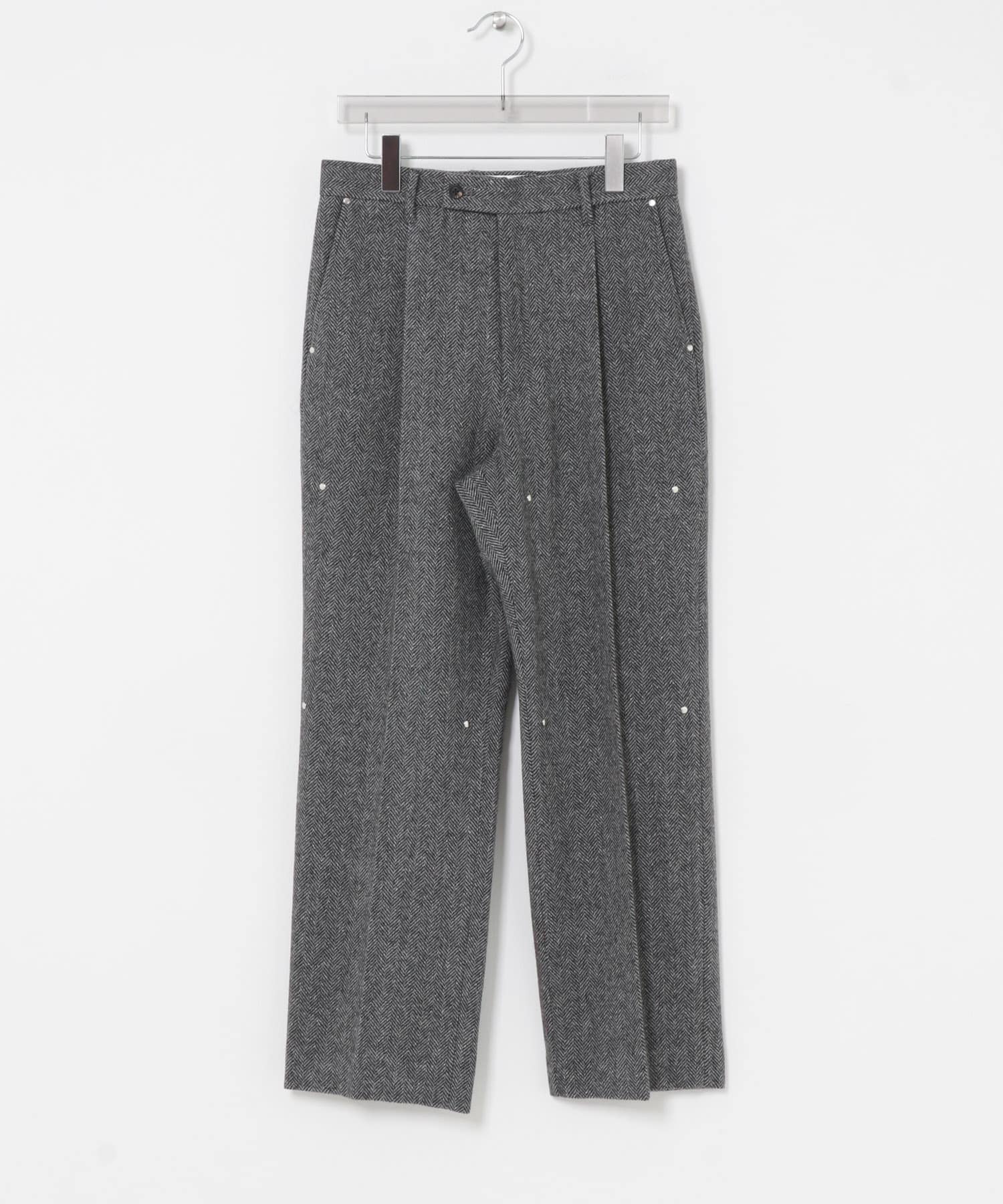SATORU SASAKI SINGLE-TUCKED TROUSERS(2 GRAY): ボトム｜URBAN