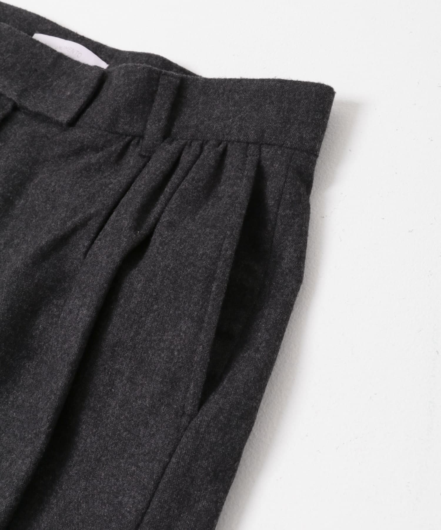 AMOMENTO　WOOL SHIRRING PANTS CHARCOAL 0