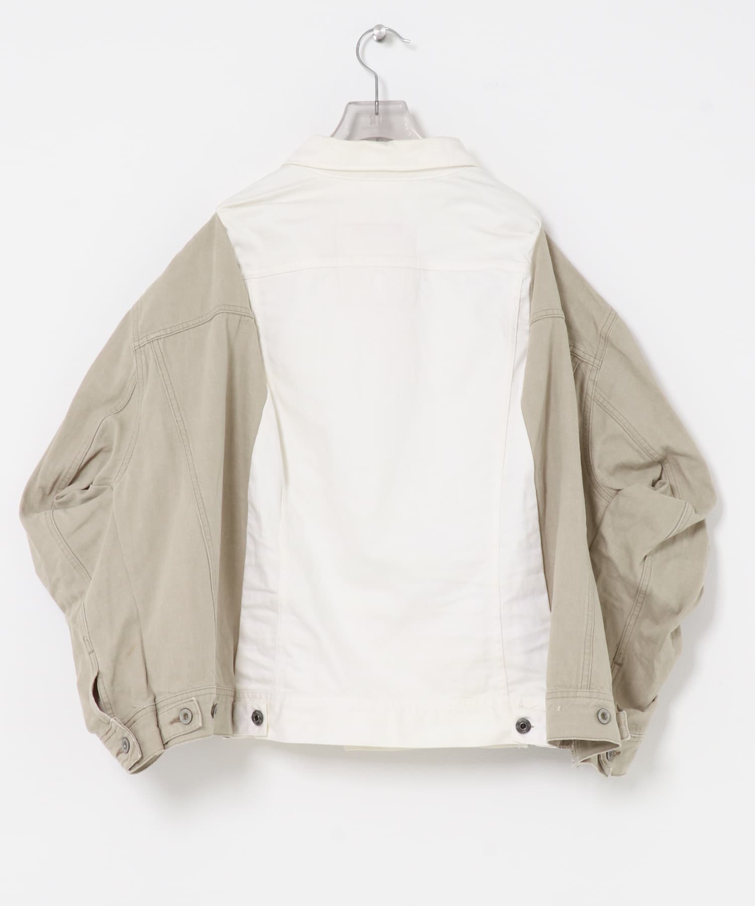 WHITEBEIGE