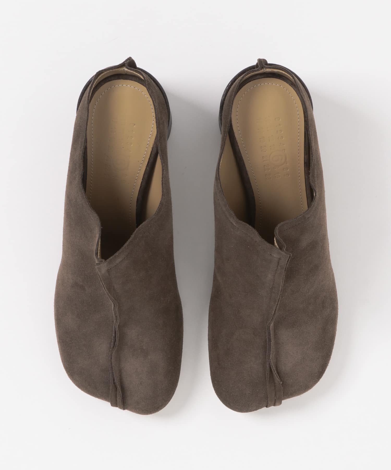 DARK BROWN