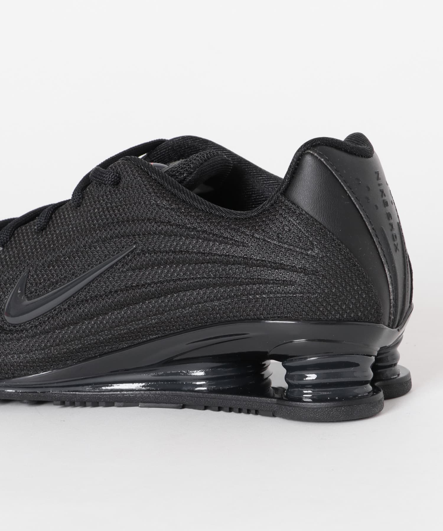 003 BLACK