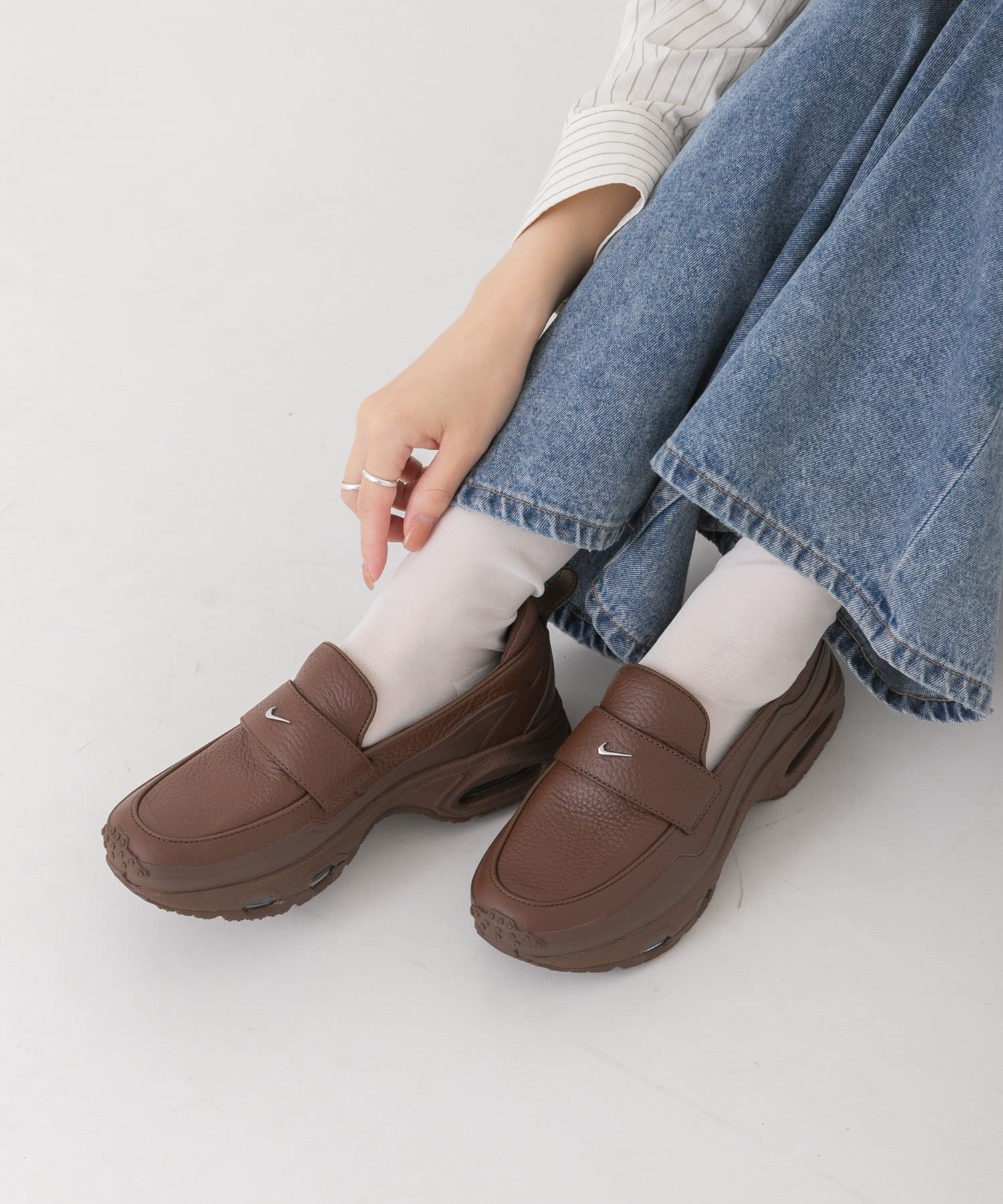 NIKE　エア マックス フェノメナ 200 CACAO 23