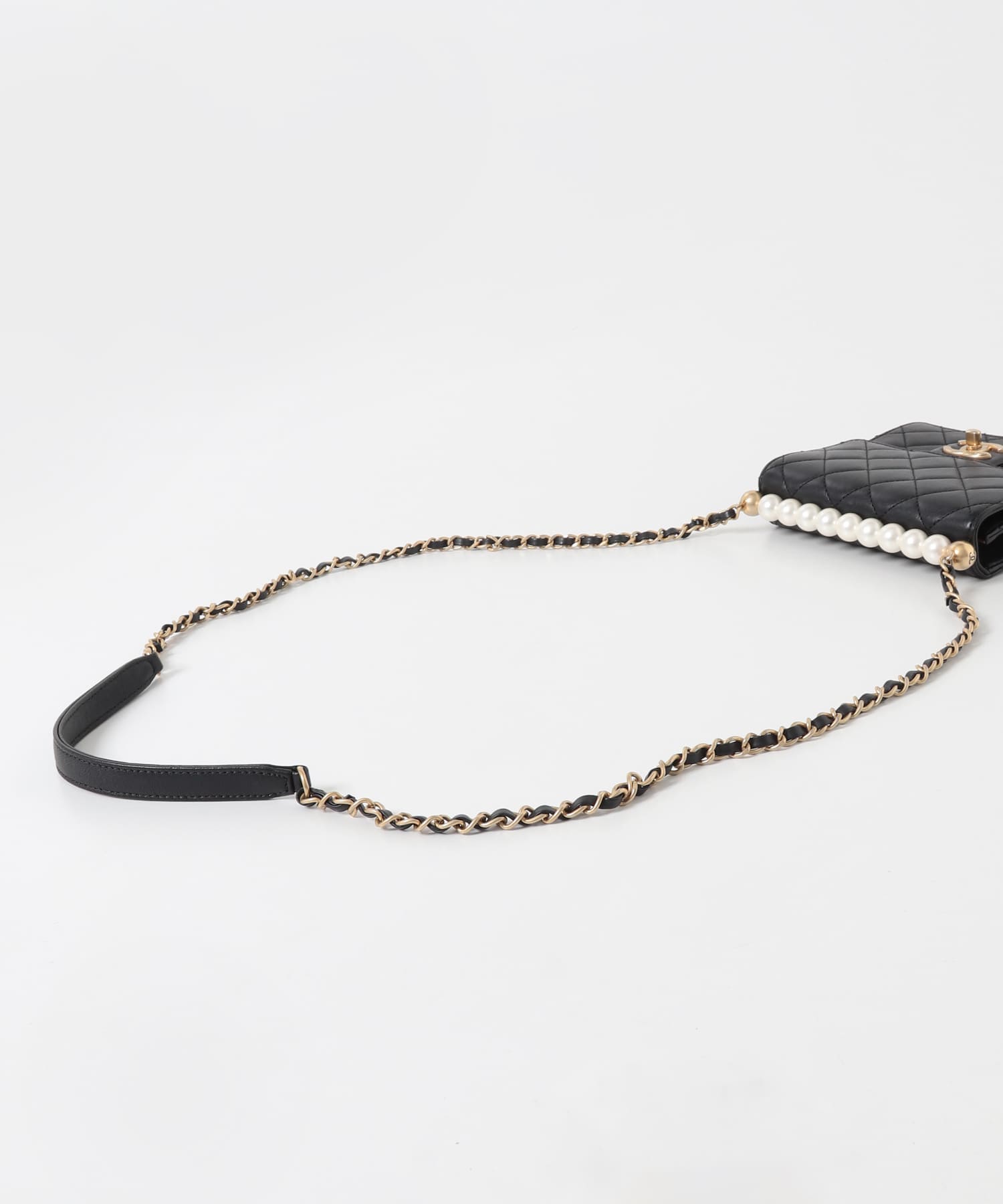 VINTAGE　シャネル00sパールチェーンショルダー - -