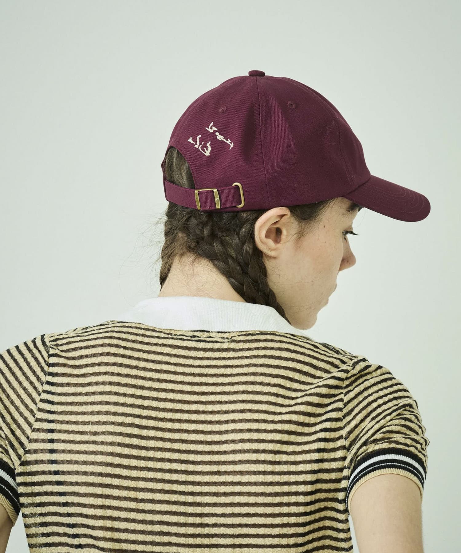 LY　LETTER CAP