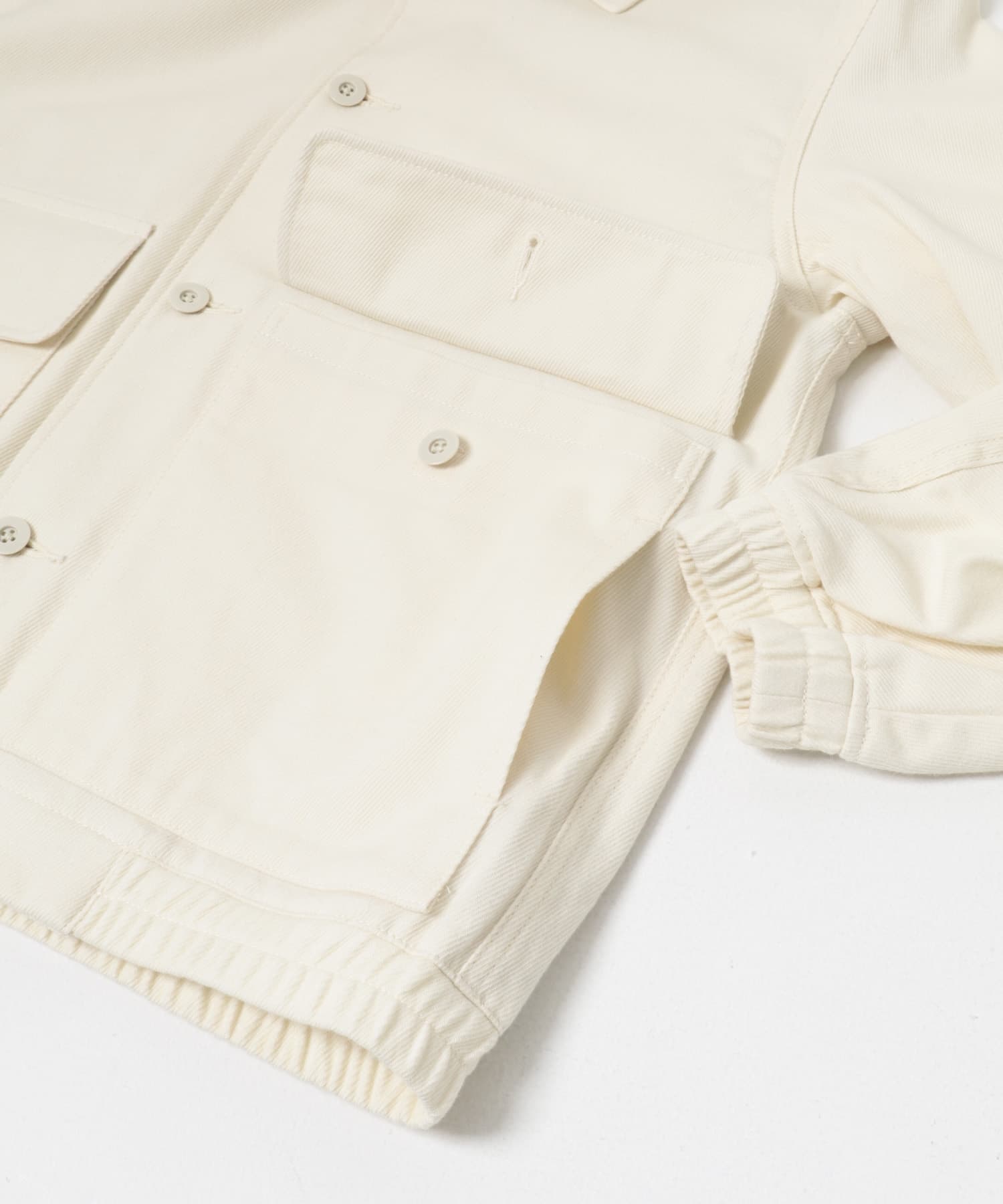 WARM WHITE