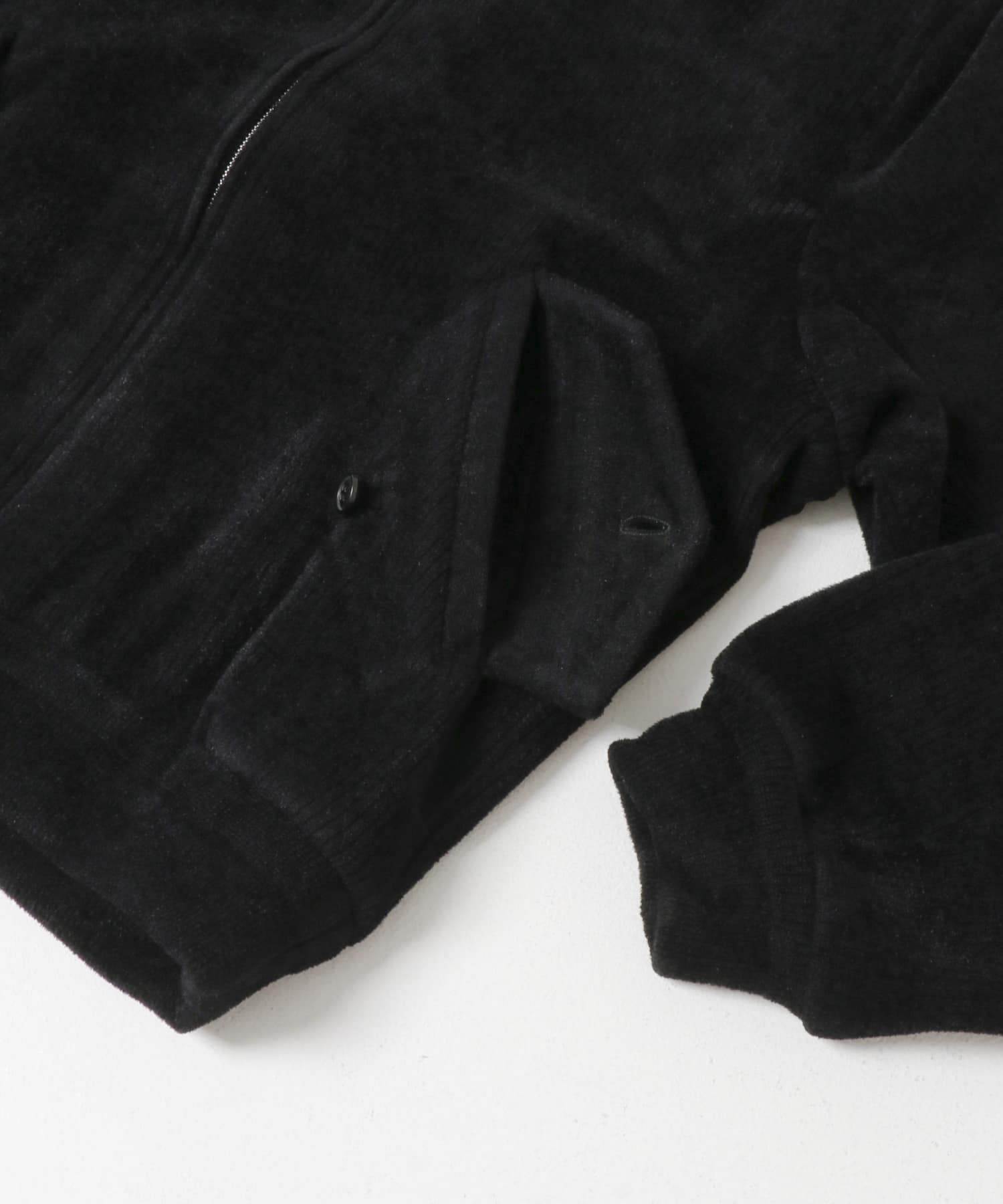 09 BLACK
