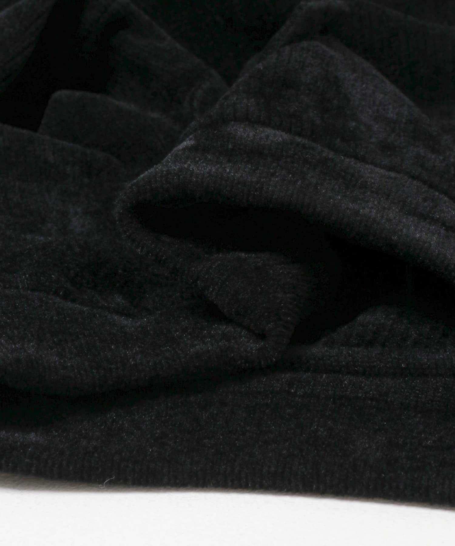 09 BLACK