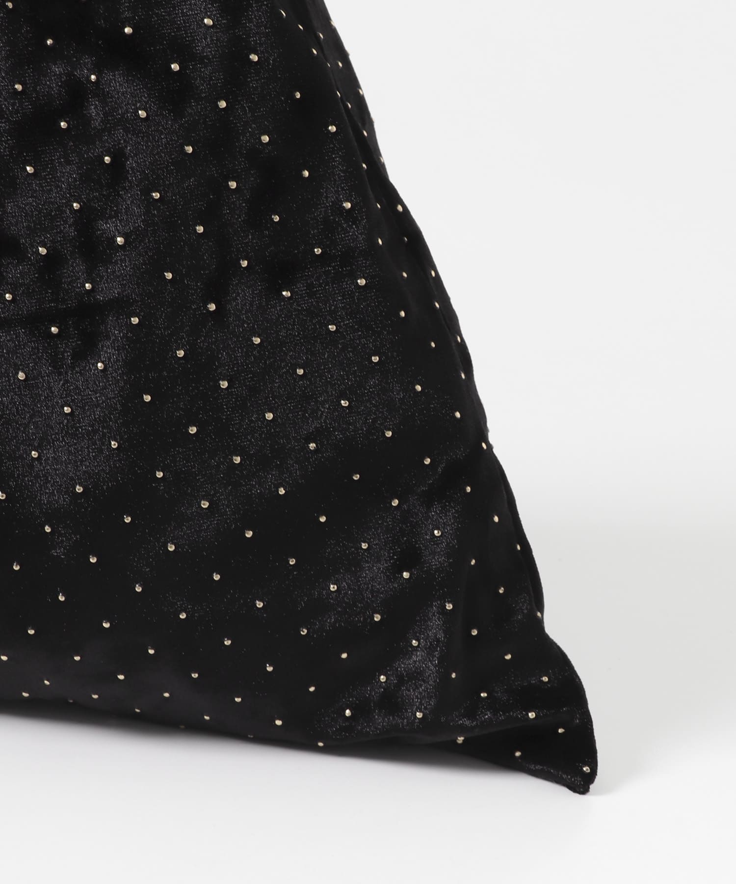 STUD BLACK