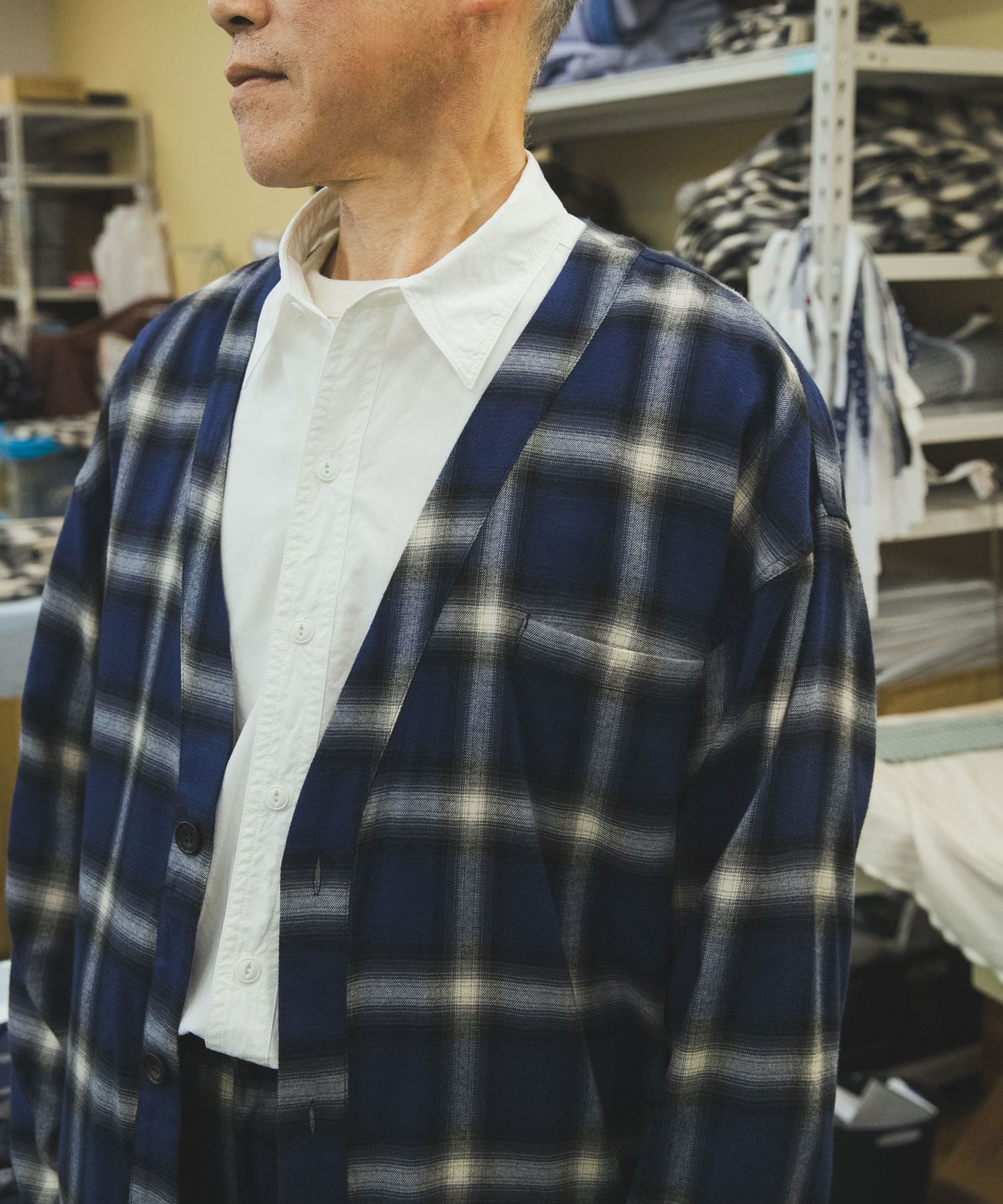 ブルー