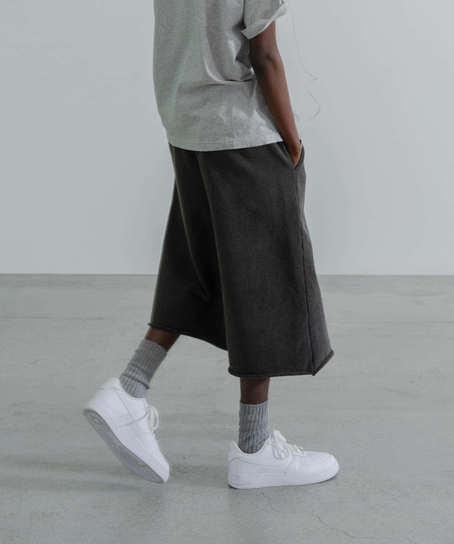 dDdDdDd　FADE BUGGY SWEAT SHORTS