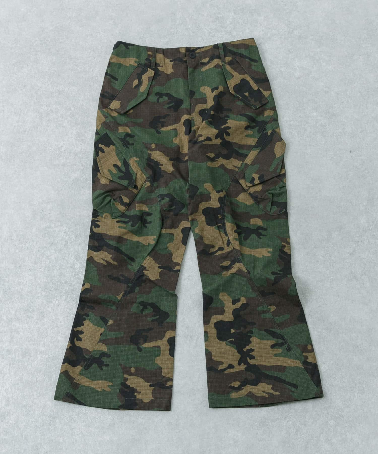 URBAN RESEARCH iD　3-D CUTTING CARGO PANTS