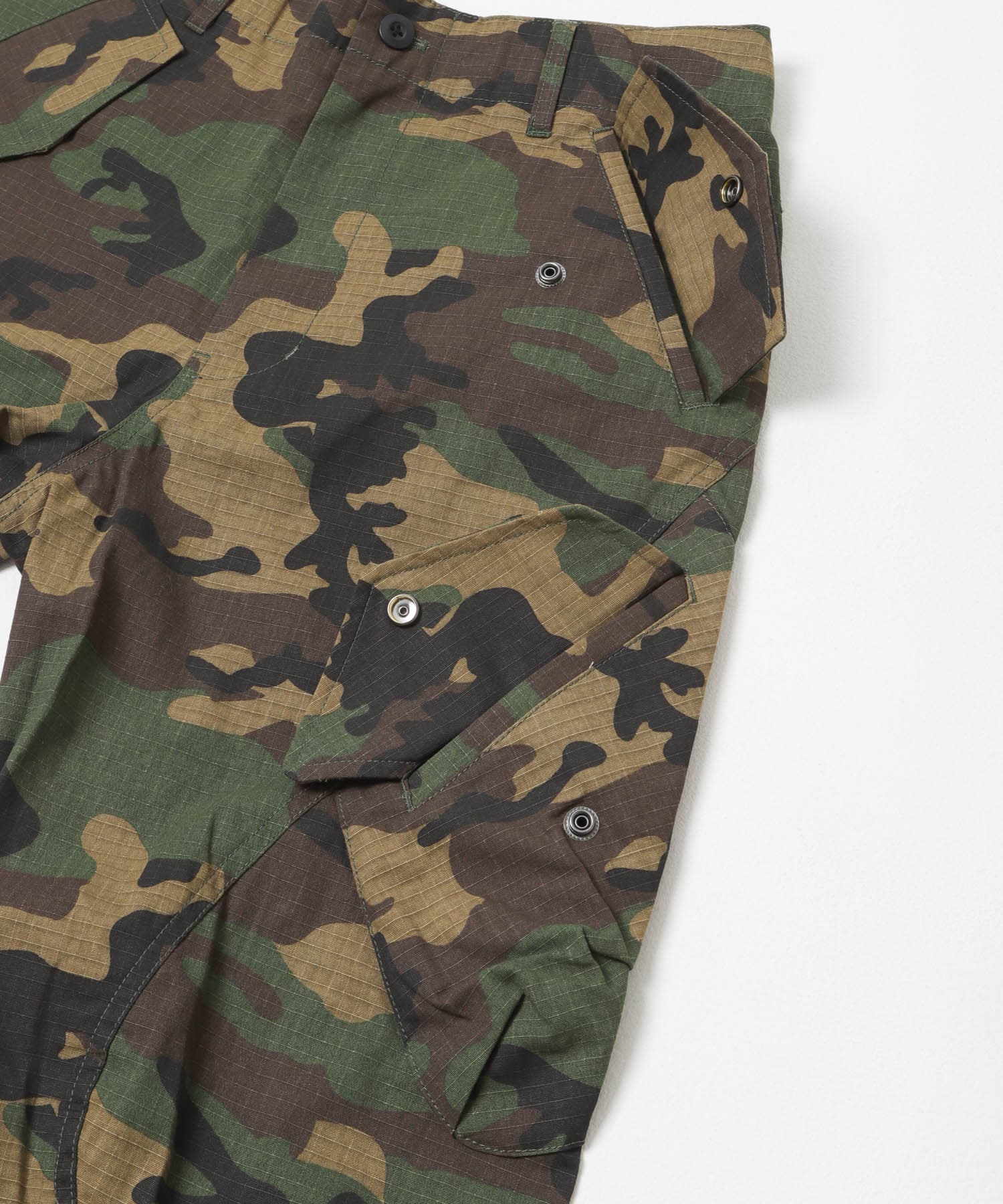 URBAN RESEARCH iD　3-D CUTTING CARGO PANTS WOOD LAND M