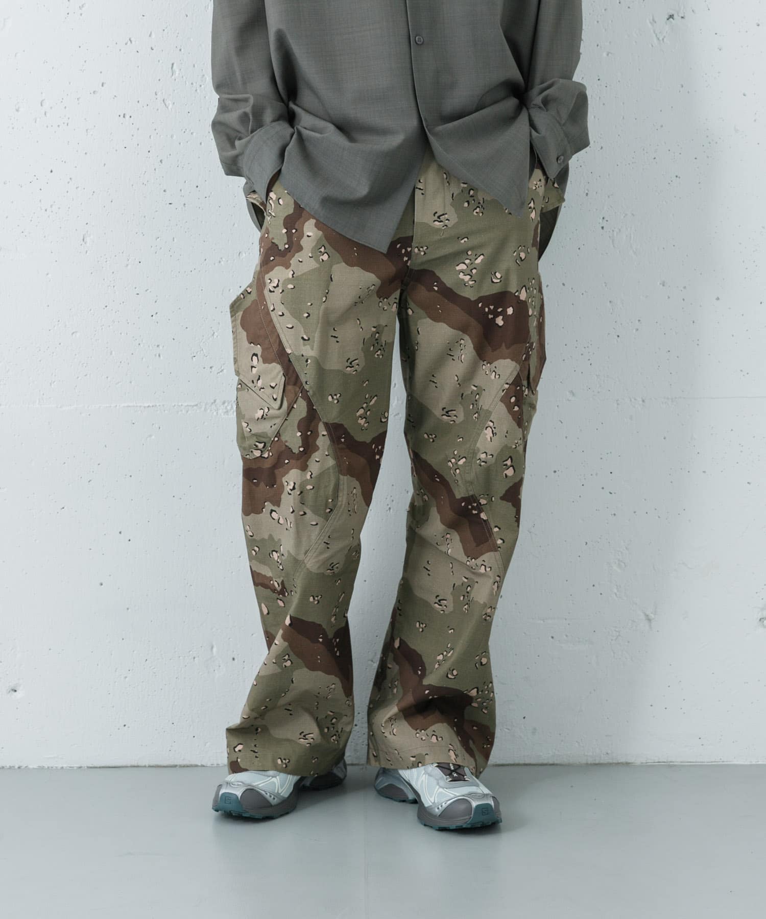 URBAN RESEARCH iD　3-D CUTTING CARGO PANTS