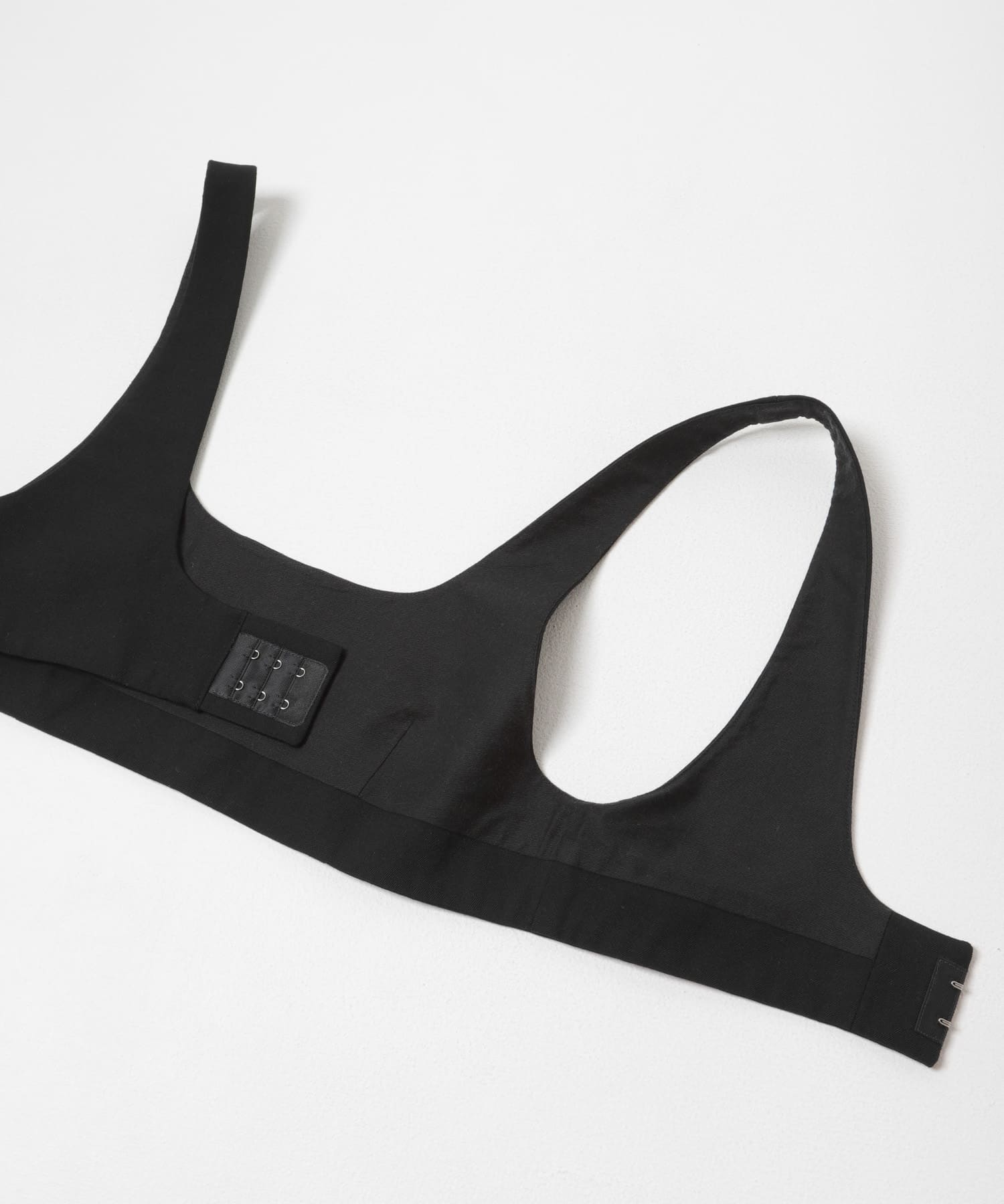 new basic　HIGH TWIST WOOL BUSTIER BLACK Free