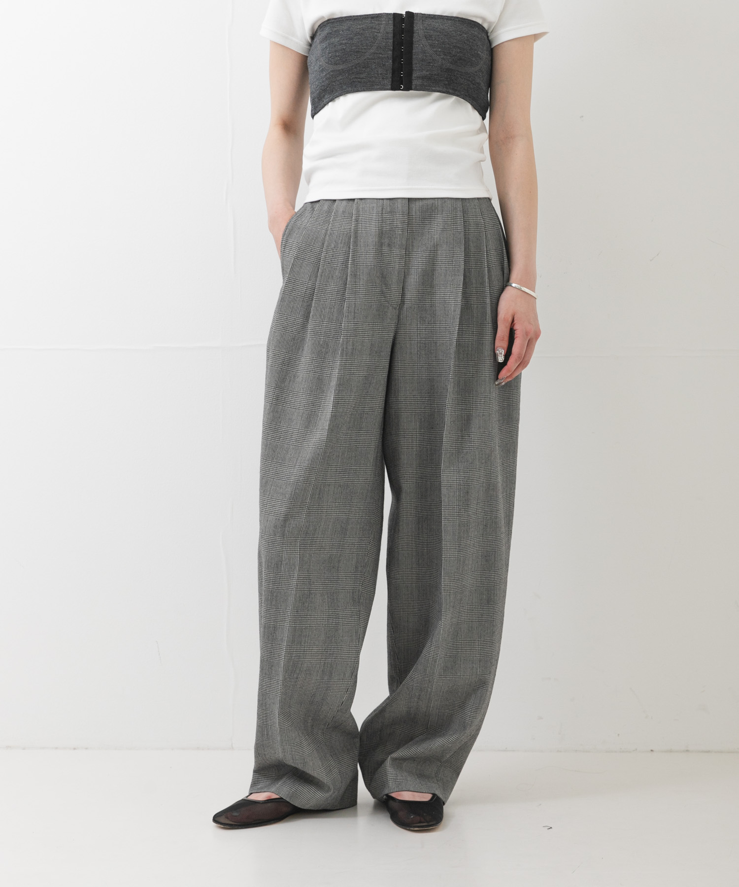 new basic　HIGH TWIST WOOL PANTS