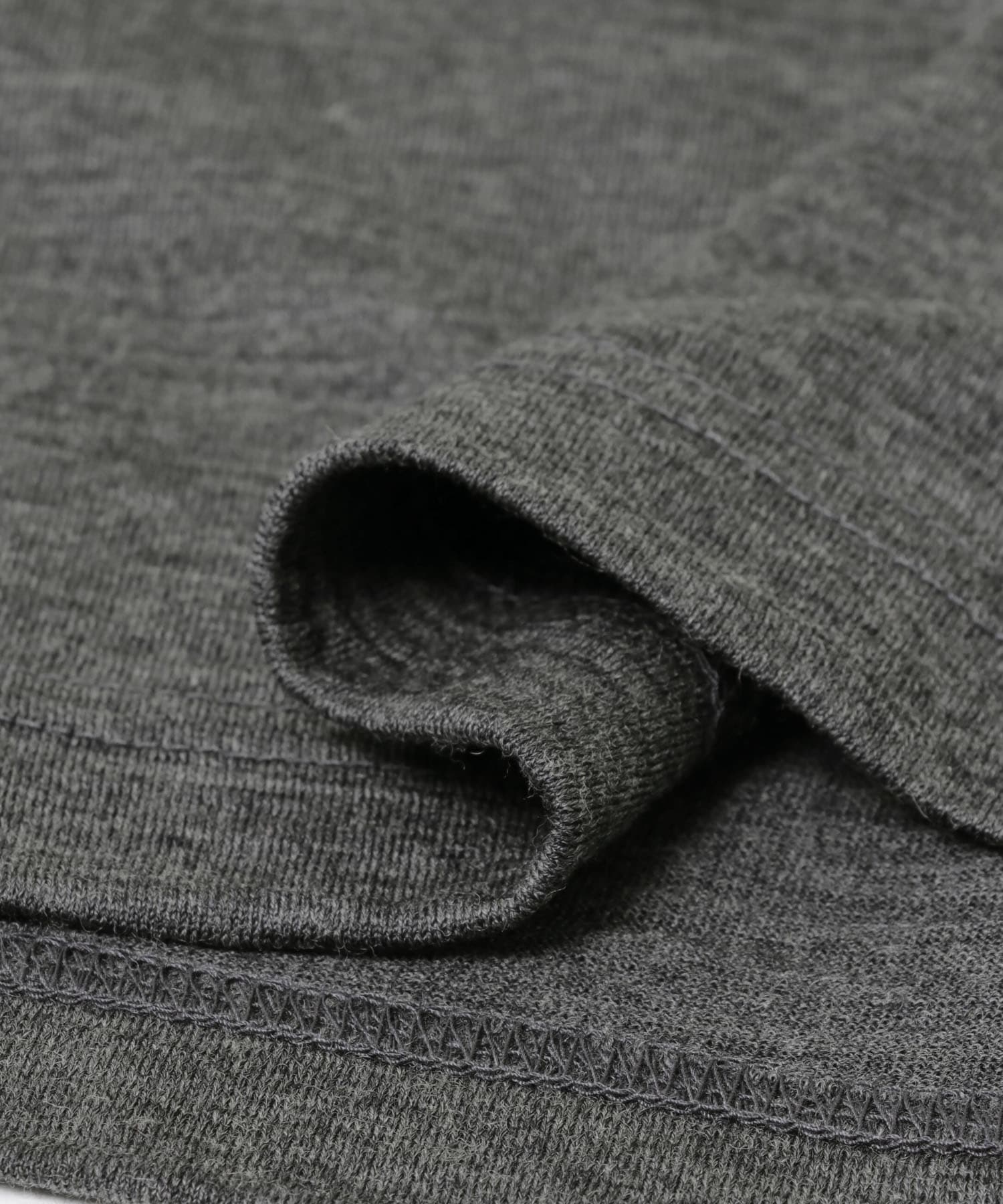 new basic　WASHABLE MERINO WOOL NO-SLEEVE CHARCOAL M