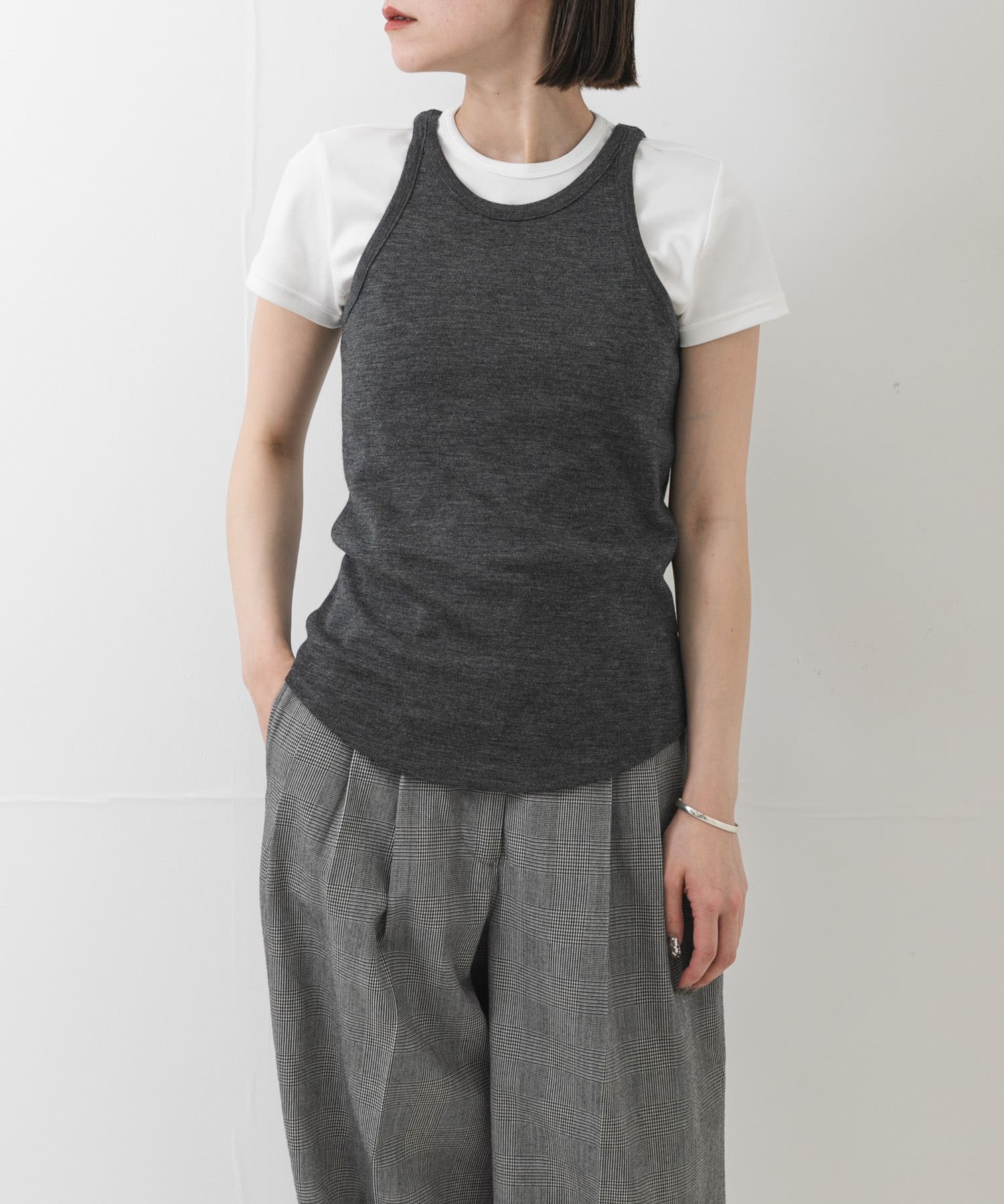 new basic　WASHABLE WOOL TANK TOP