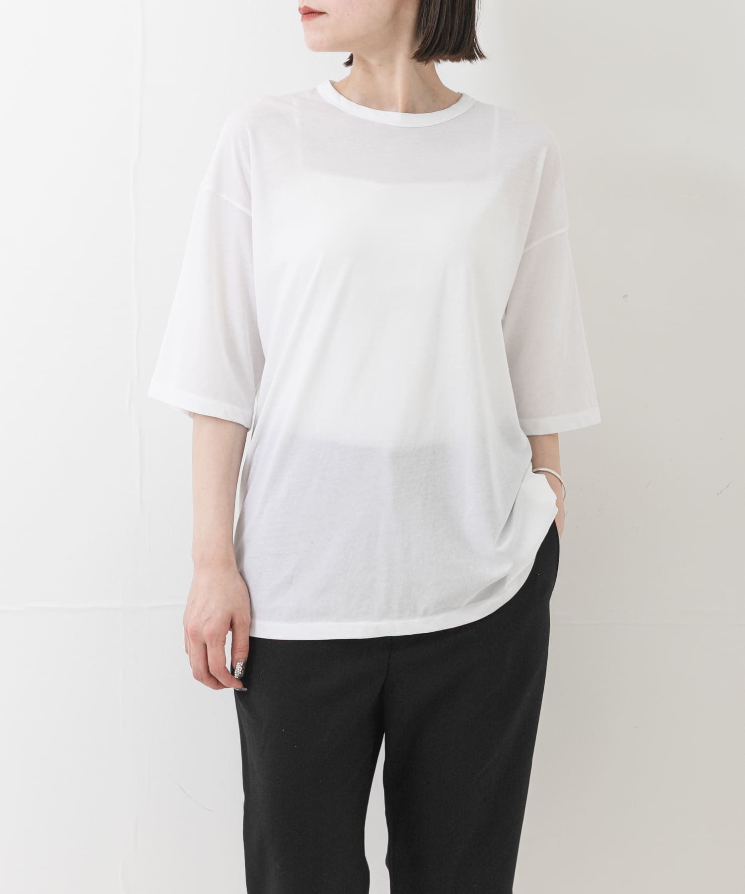 new basic　DISCOMFORT SLIT TOPS