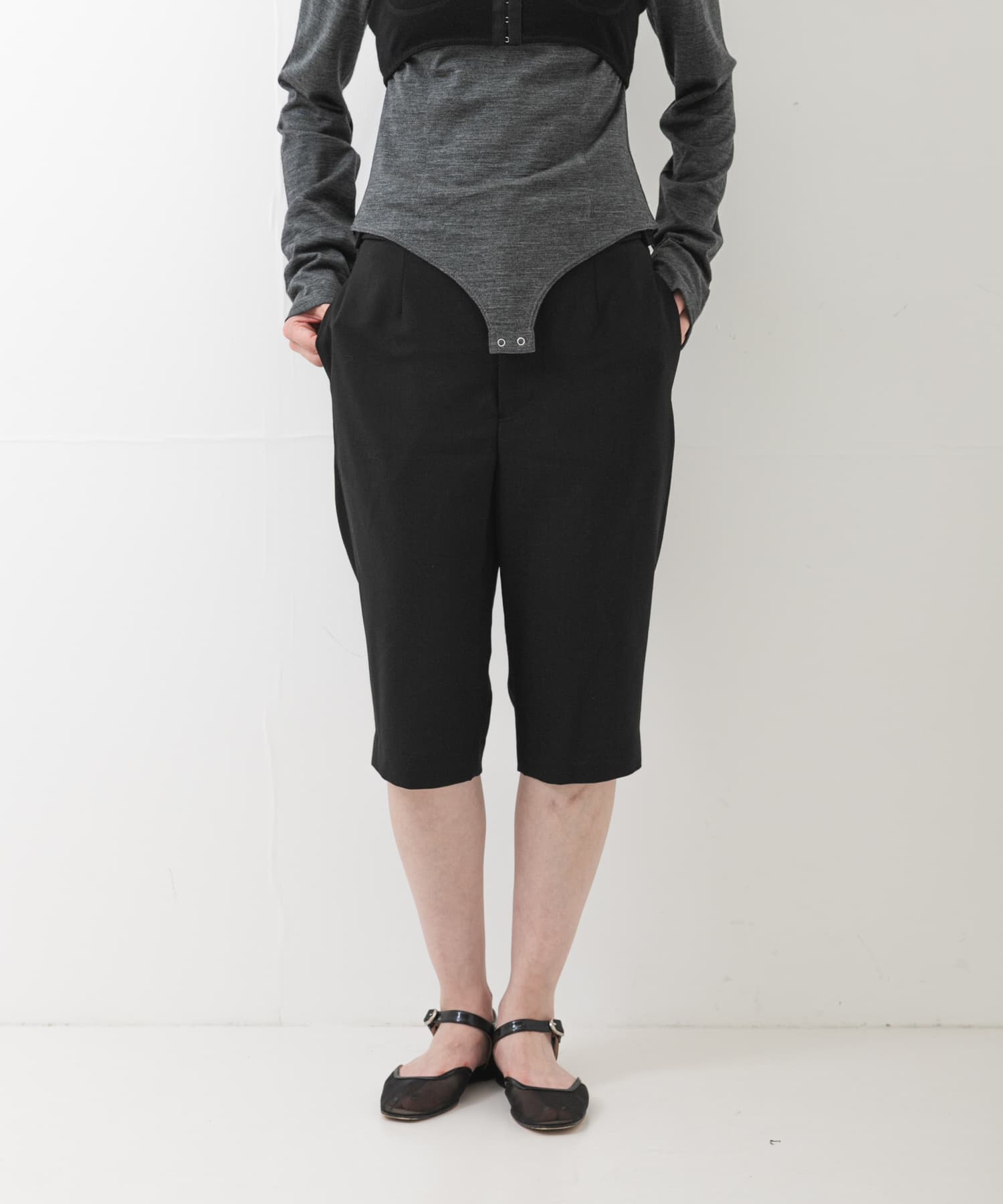 Studio doe Capri Pants 最新作　ハーフパンツ ブラックS+ STUDIO DOE Capri Pants(XS BORDEAUX): ボトム｜URBAN RESEARCH公式