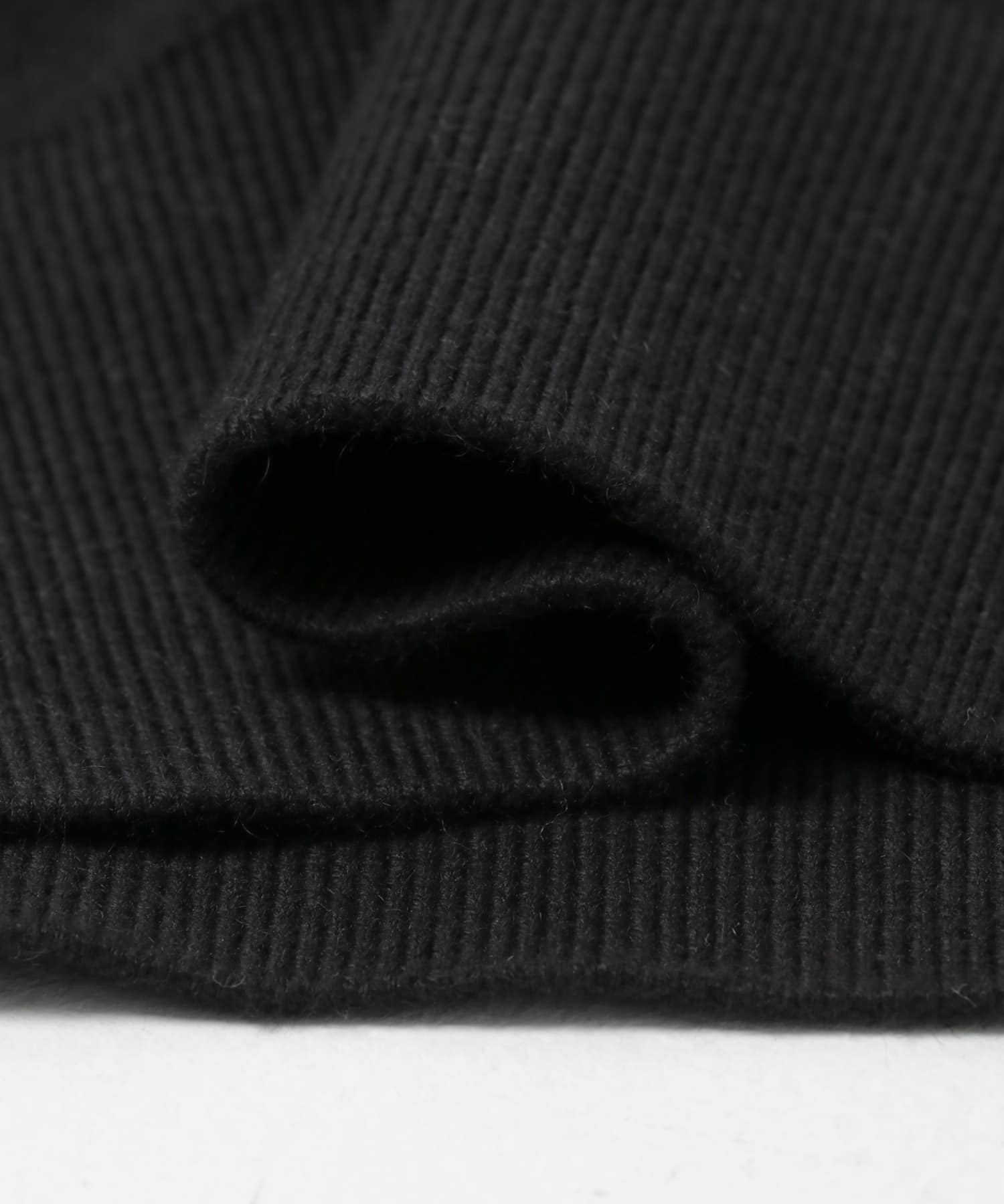 new basic　FLUID BABY KNIT BLACK Free
