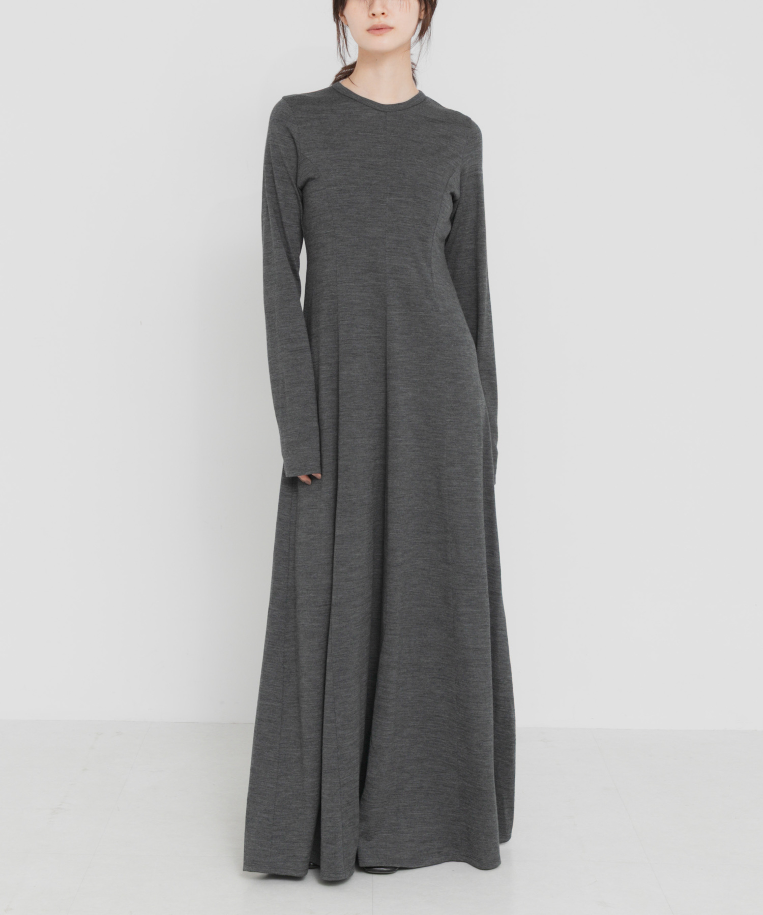 new basic　WASHABLE WOOL LONG-SLEEVE ONE-PIECE
