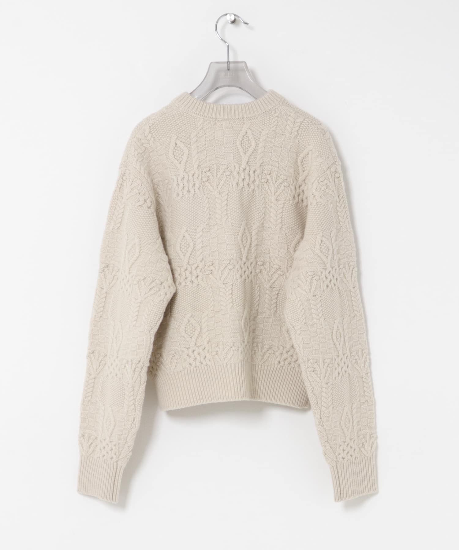 OFF WHITE